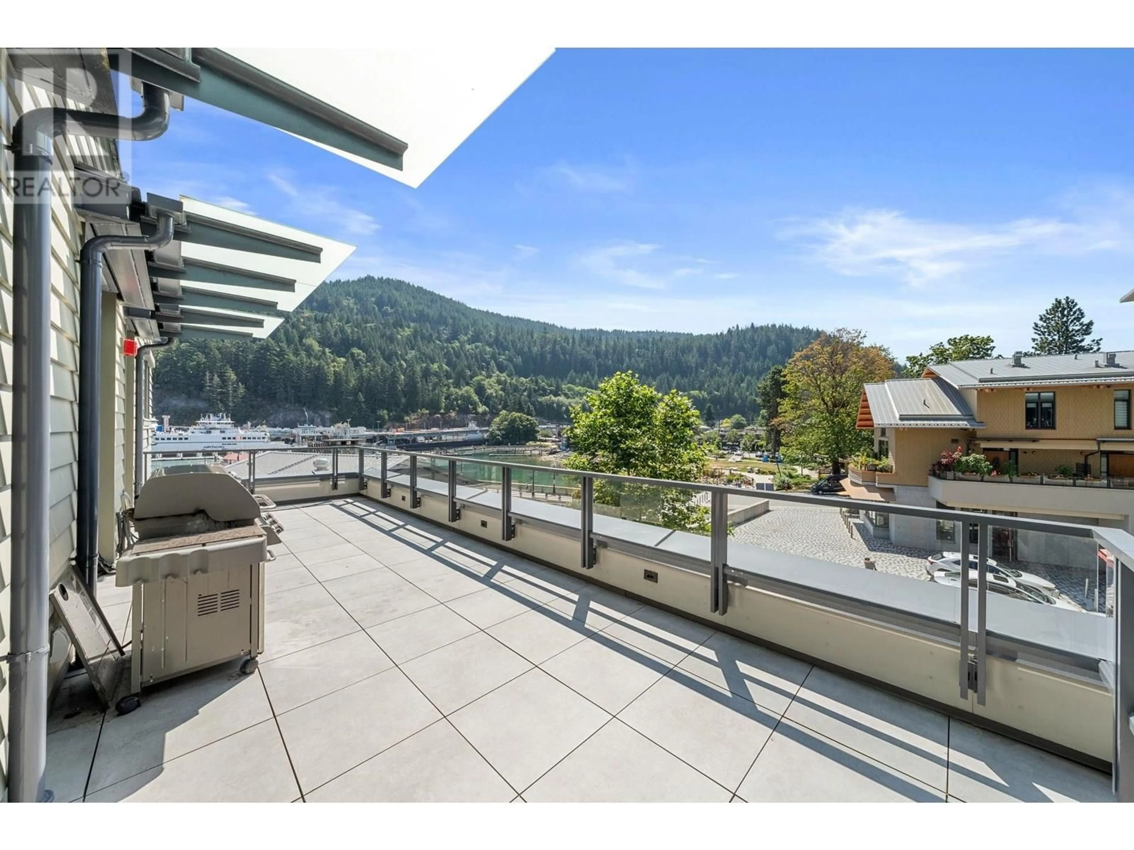 Patio, water/lake/river/ocean view for 309 - 6707 NELSON AVENUE, West Vancouver British Columbia V7W0A4