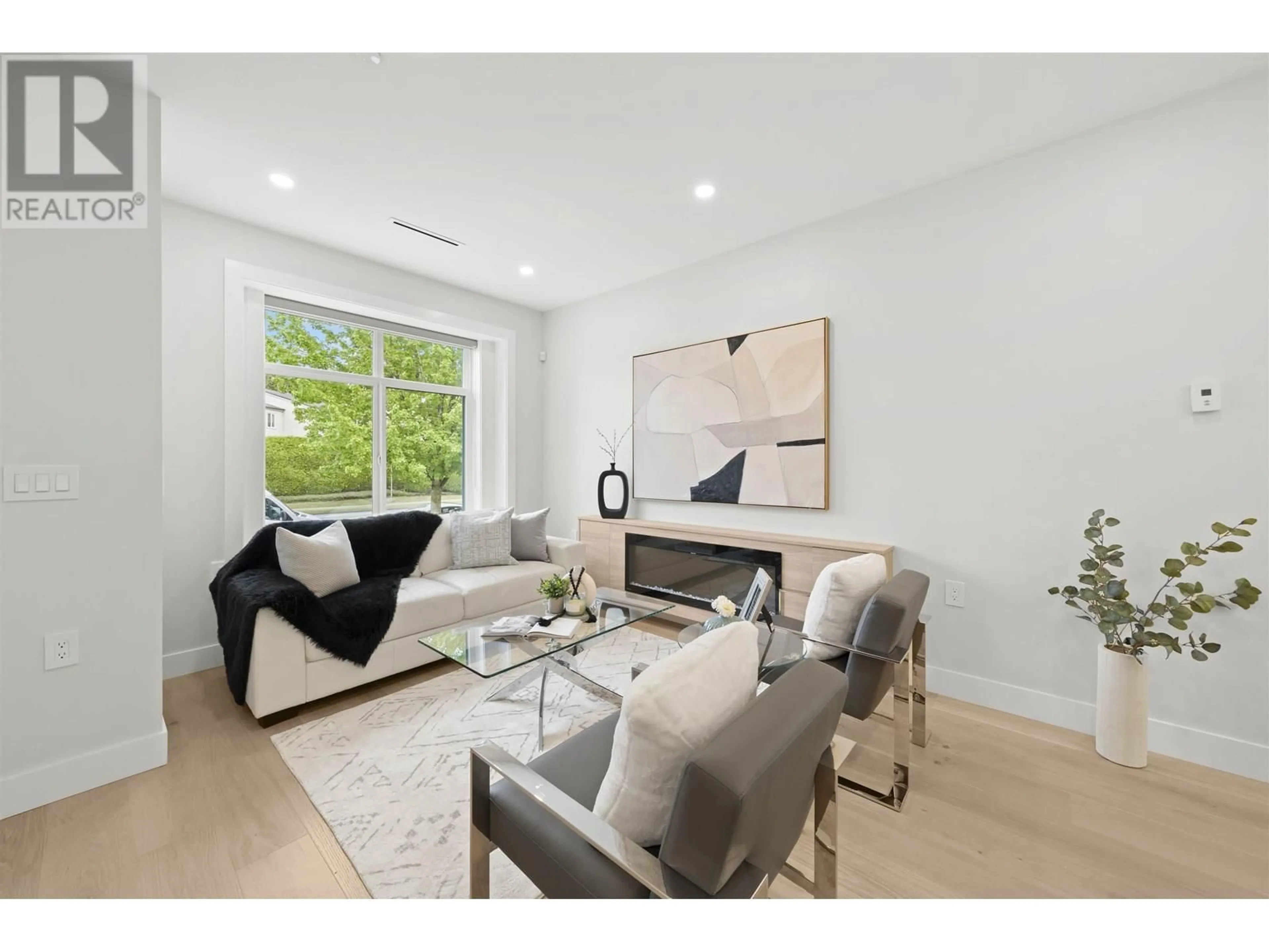 Living room with furniture, unknown for 3498 49TH AVENUE, Vancouver British Columbia V5S1M2