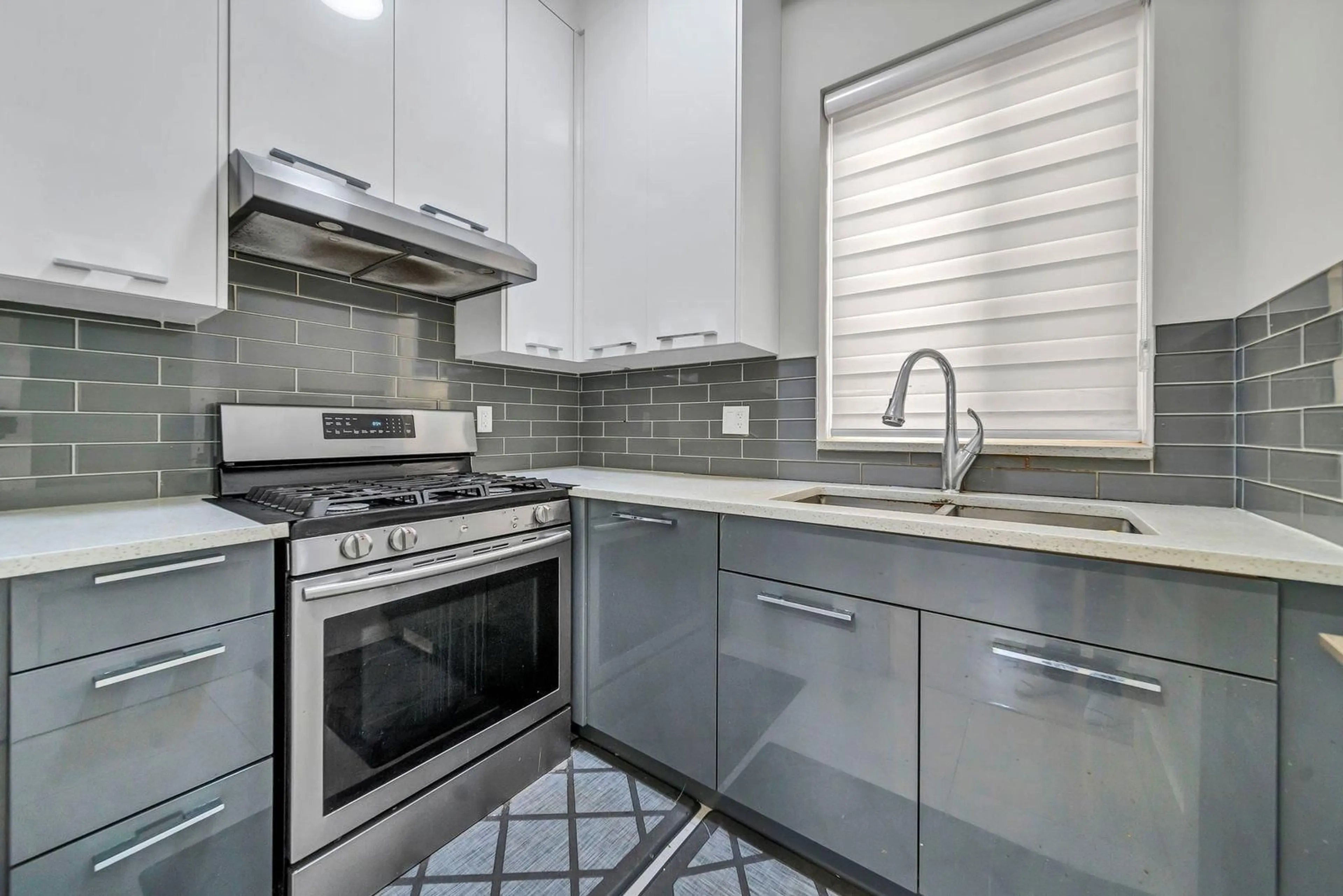Contemporary kitchen, ceramic/tile floor for 14039 59A, Surrey British Columbia V3X1E3