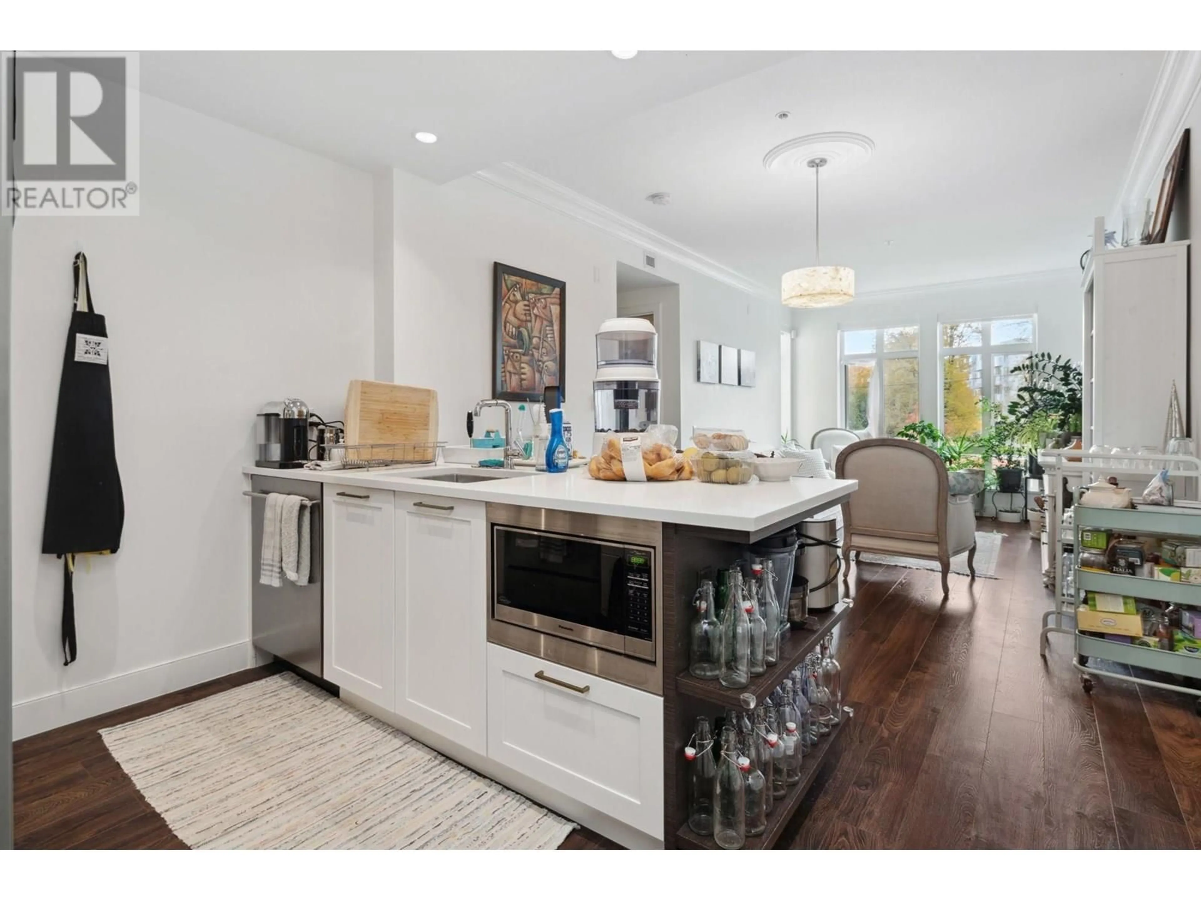 Open concept kitchen, unknown for 209 - 168 35TH AVENUE, Vancouver British Columbia V5W1A6