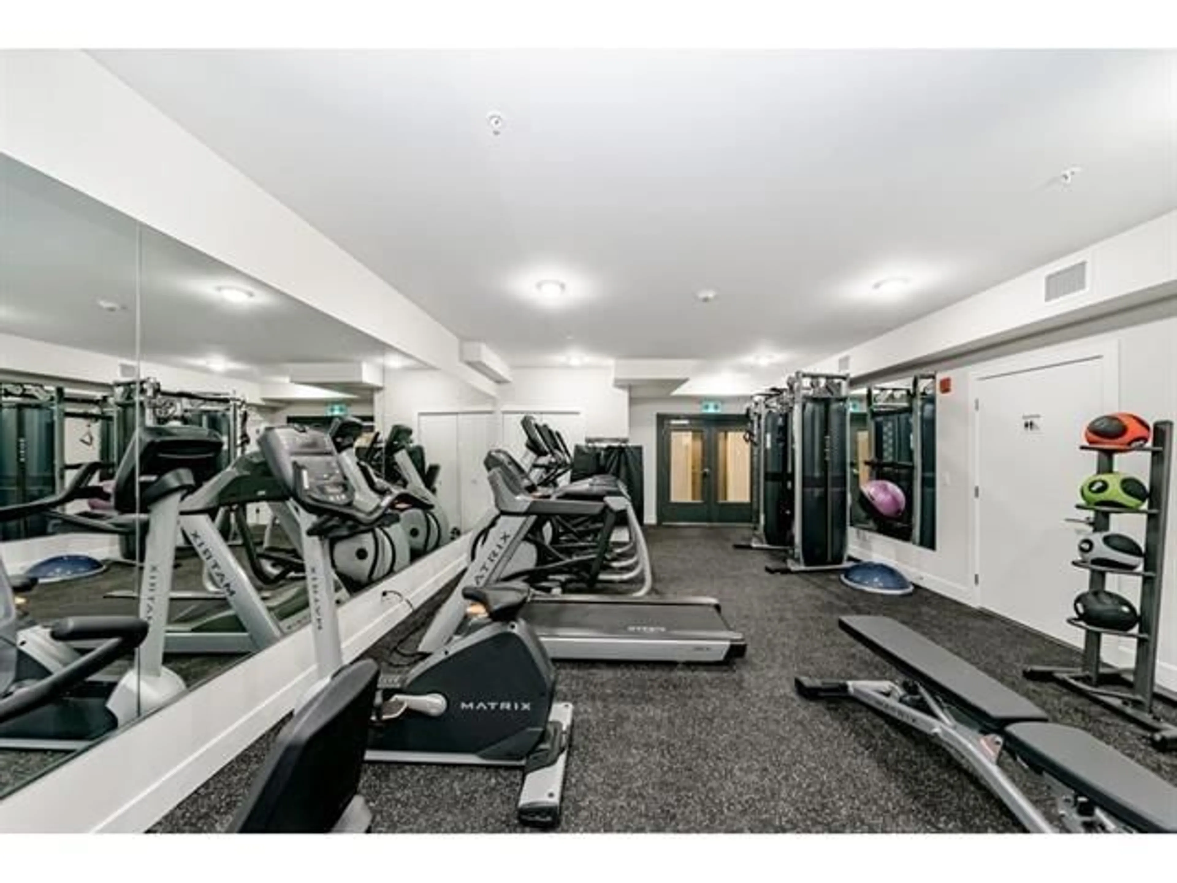 Gym or fitness room for 515 - 15351 101, Surrey British Columbia V2Y3N1