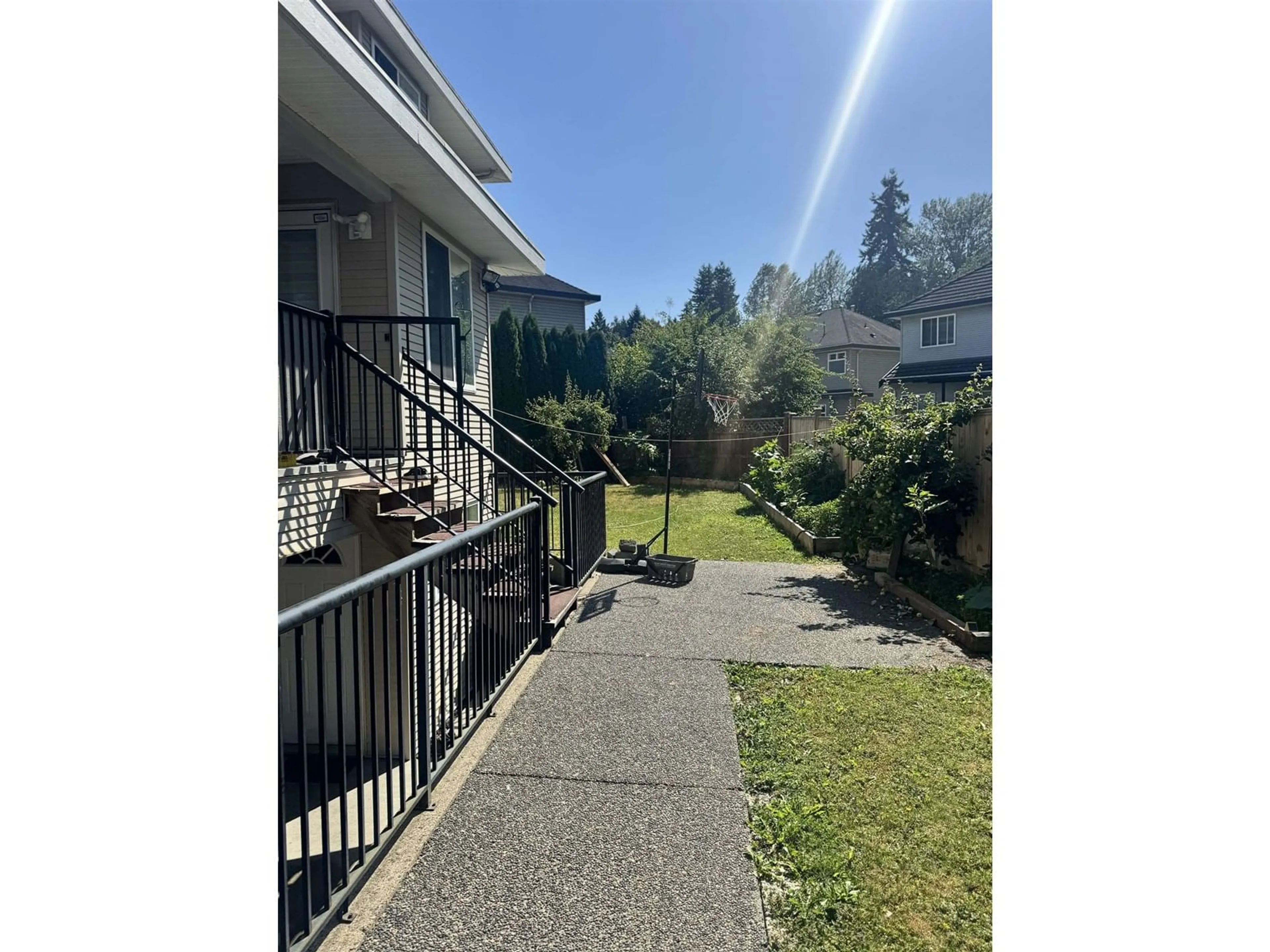 A pic from outside/outdoor area/front of a property/back of a property/a pic from drone, unknown for 7801 146A, Surrey British Columbia V3S2T4
