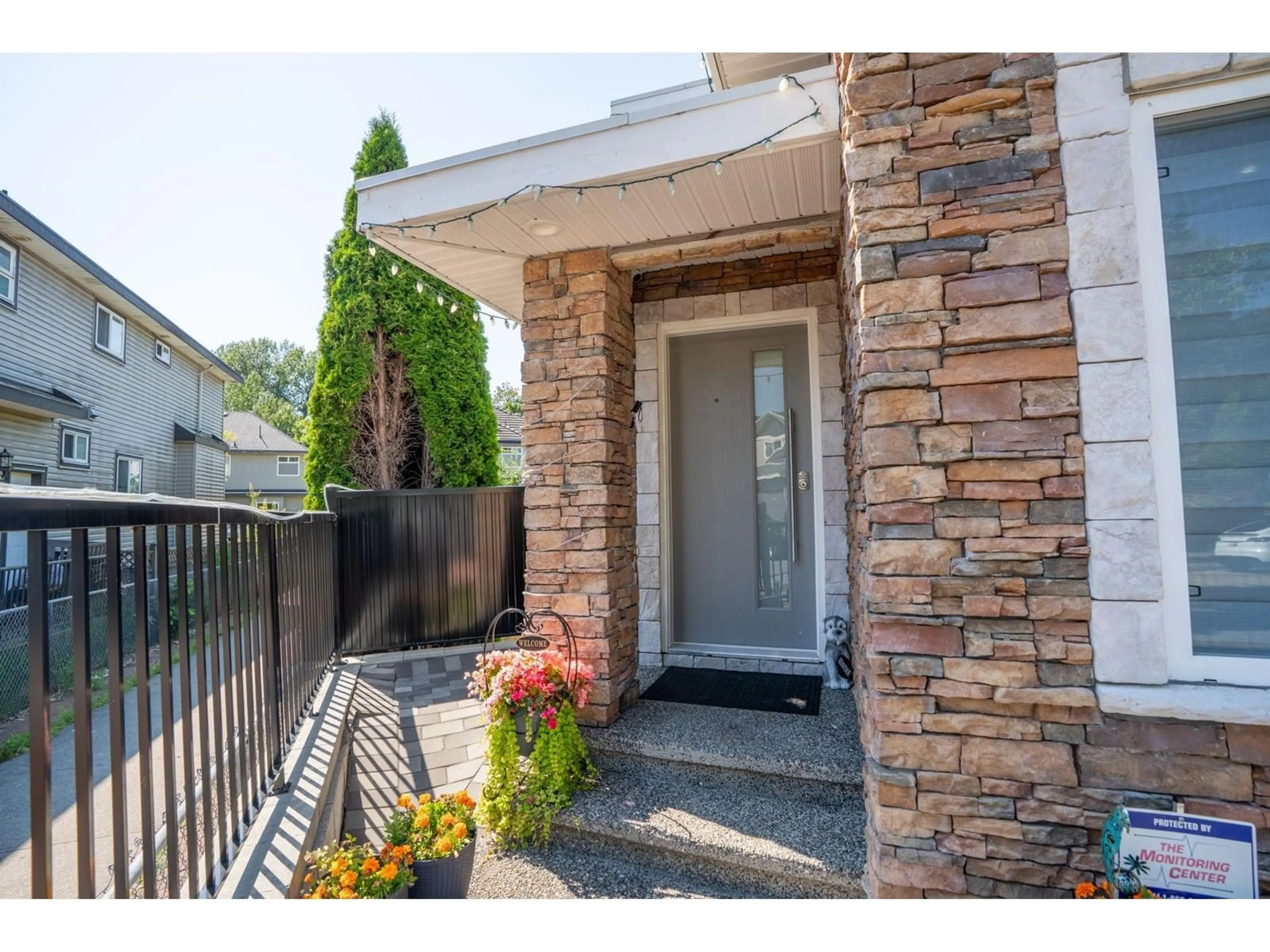 Indoor entryway for 7801 146A, Surrey British Columbia V3S2T4