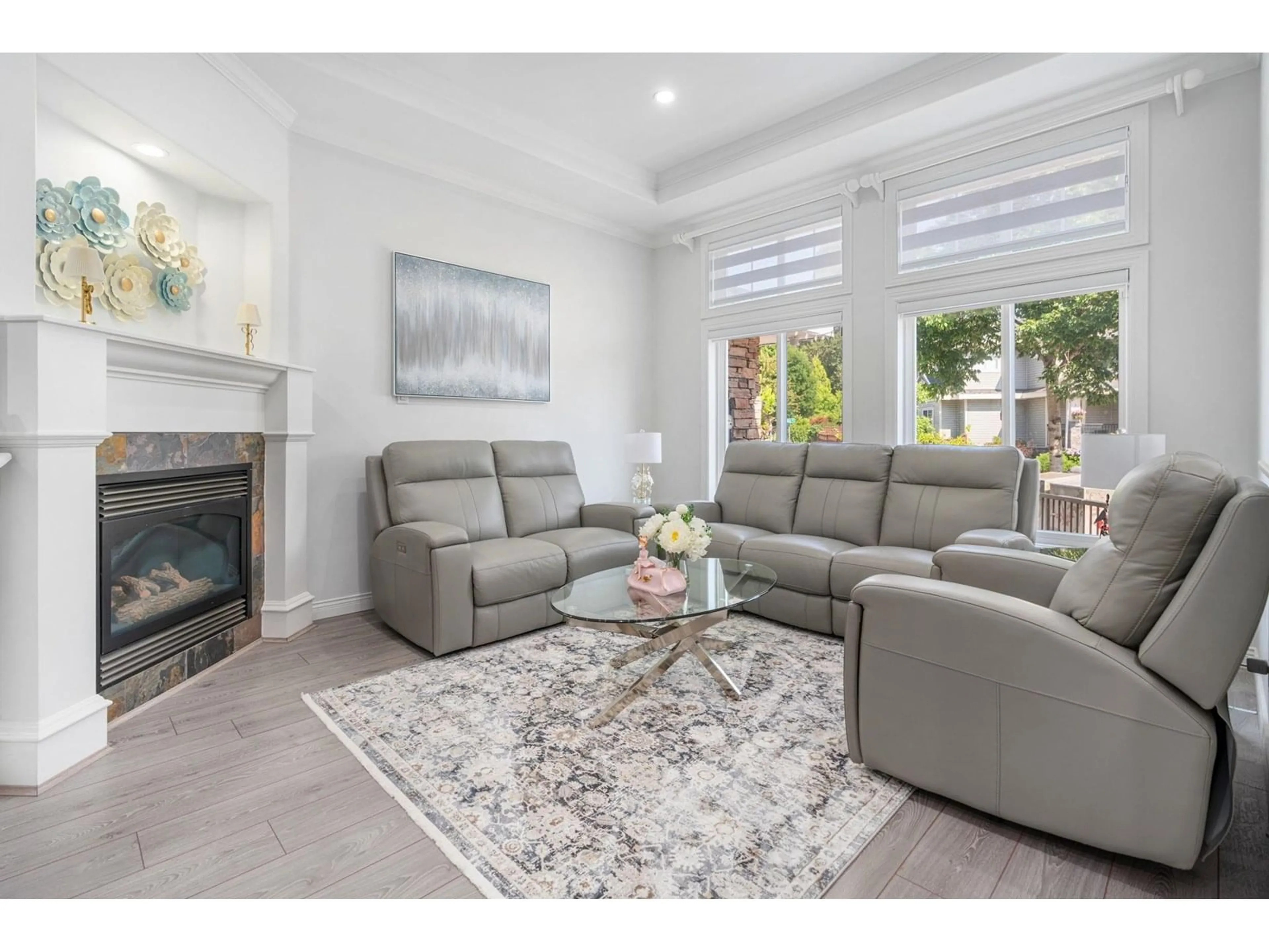 Living room with furniture, unknown for 7801 146A, Surrey British Columbia V3S2T4