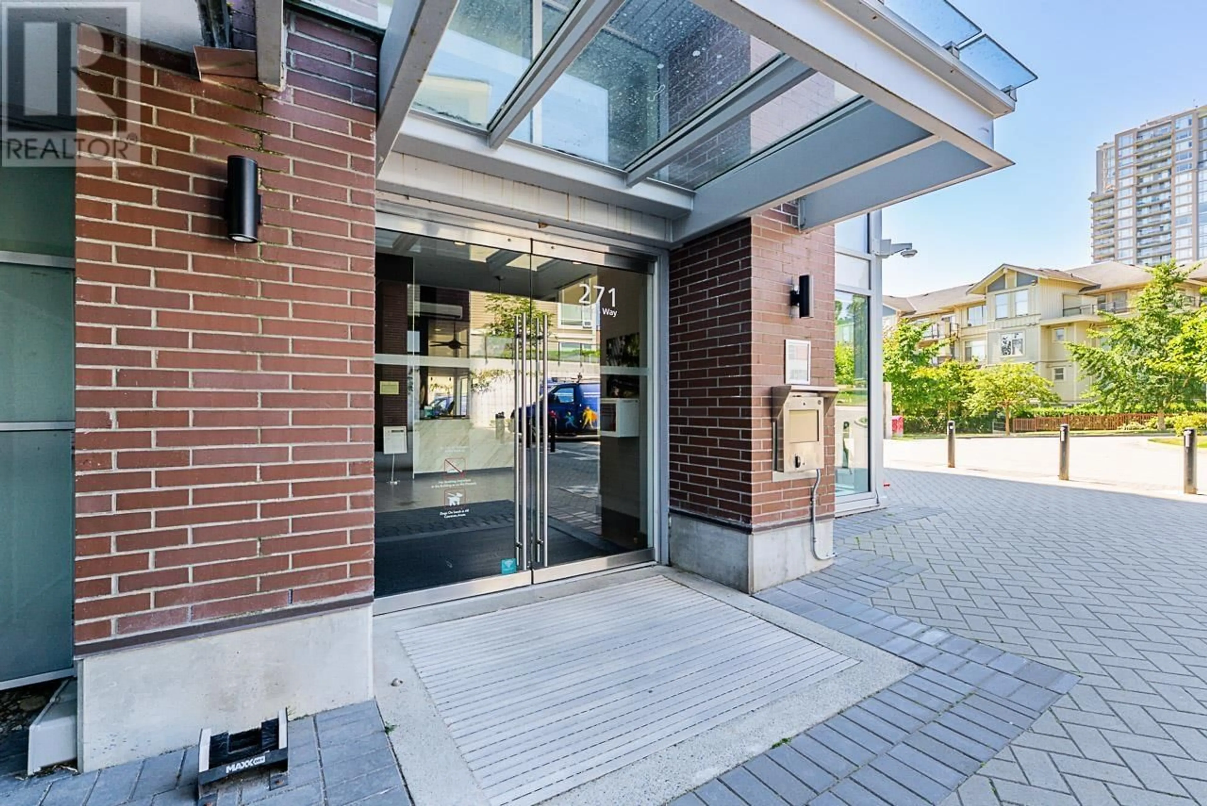 Indoor foyer for 711 - 271 FRANCIS WAY, New Westminster British Columbia V3L0H2