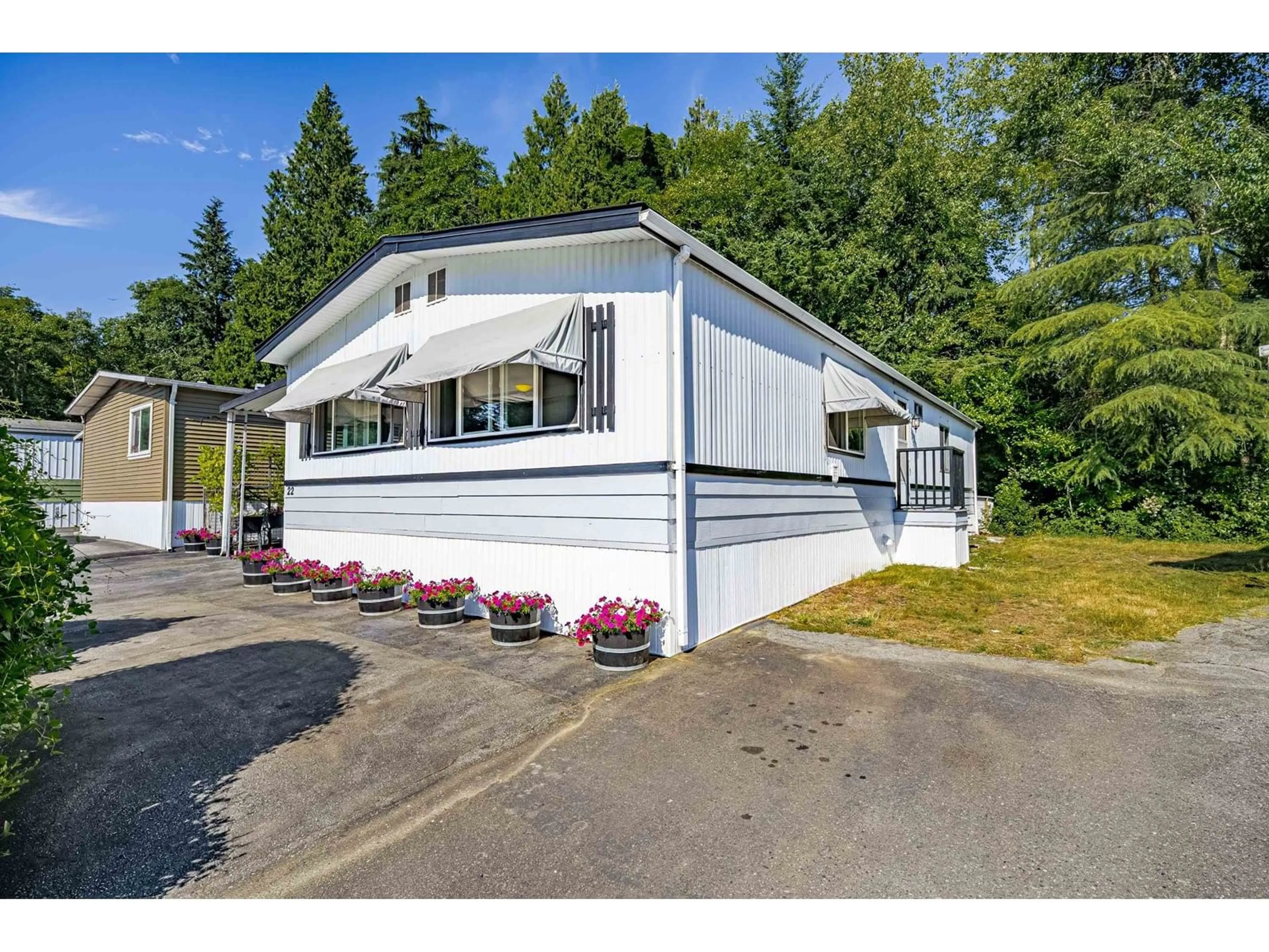 Home with vinyl exterior material, unknown for 22 - 2270 196, Langley British Columbia V2Z1N6