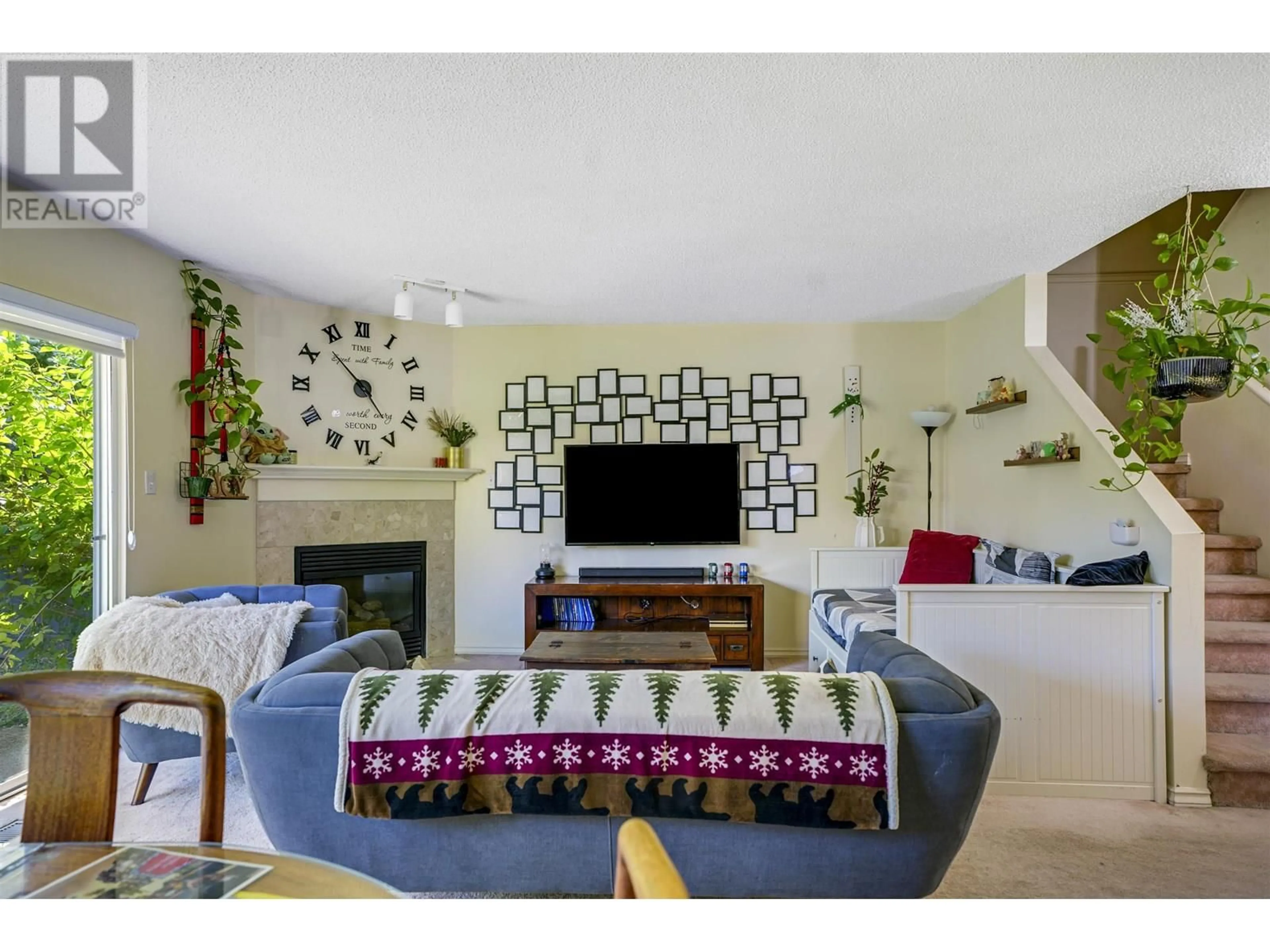 Living room with furniture, unknown for 7 - 2561 RUNNEL DRIVE, Coquitlam British Columbia V3E2S3