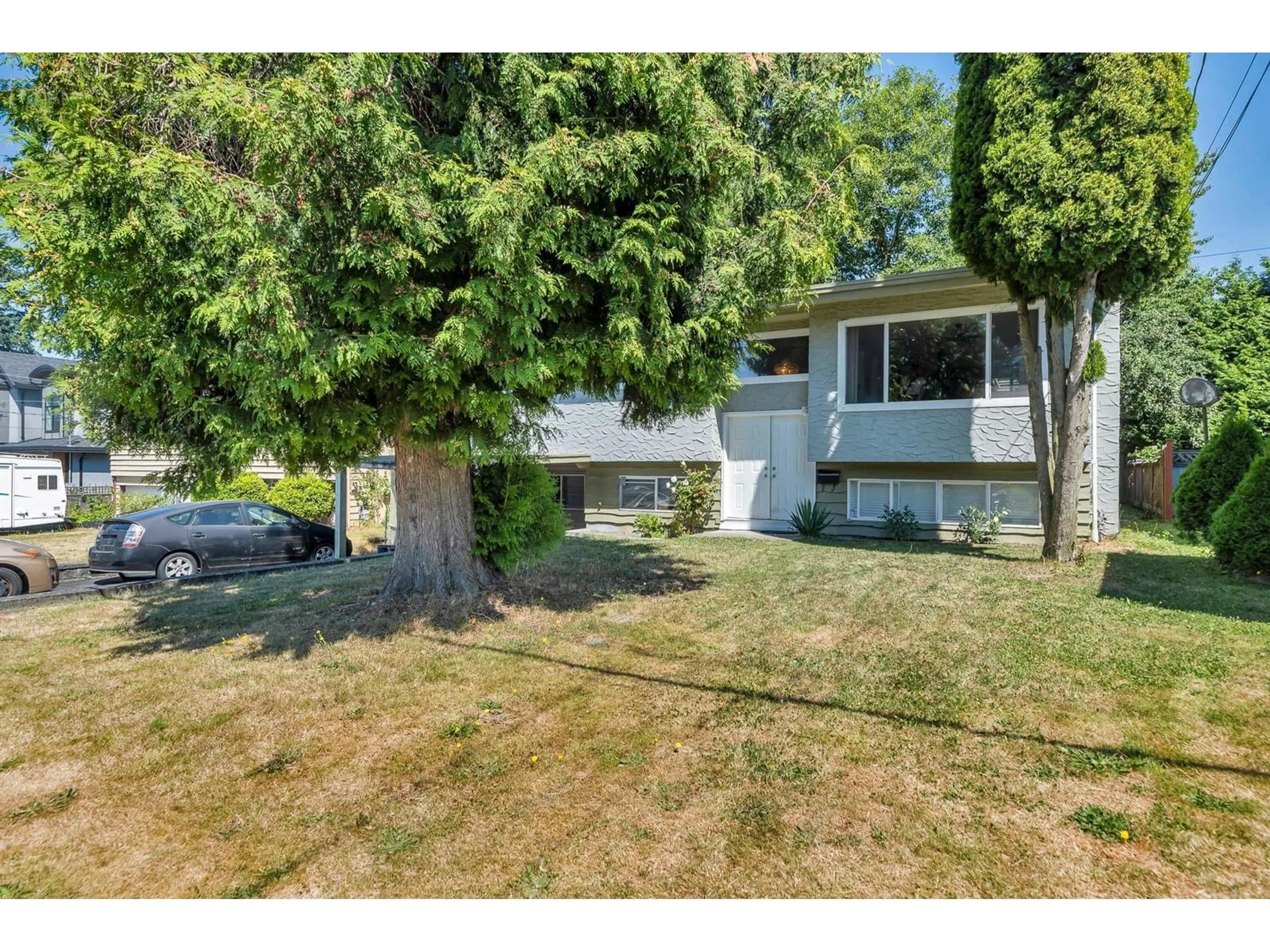 A pic from outside/outdoor area/front of a property/back of a property/a pic from drone, unknown for 11415 87, Delta British Columbia V4C2Z6