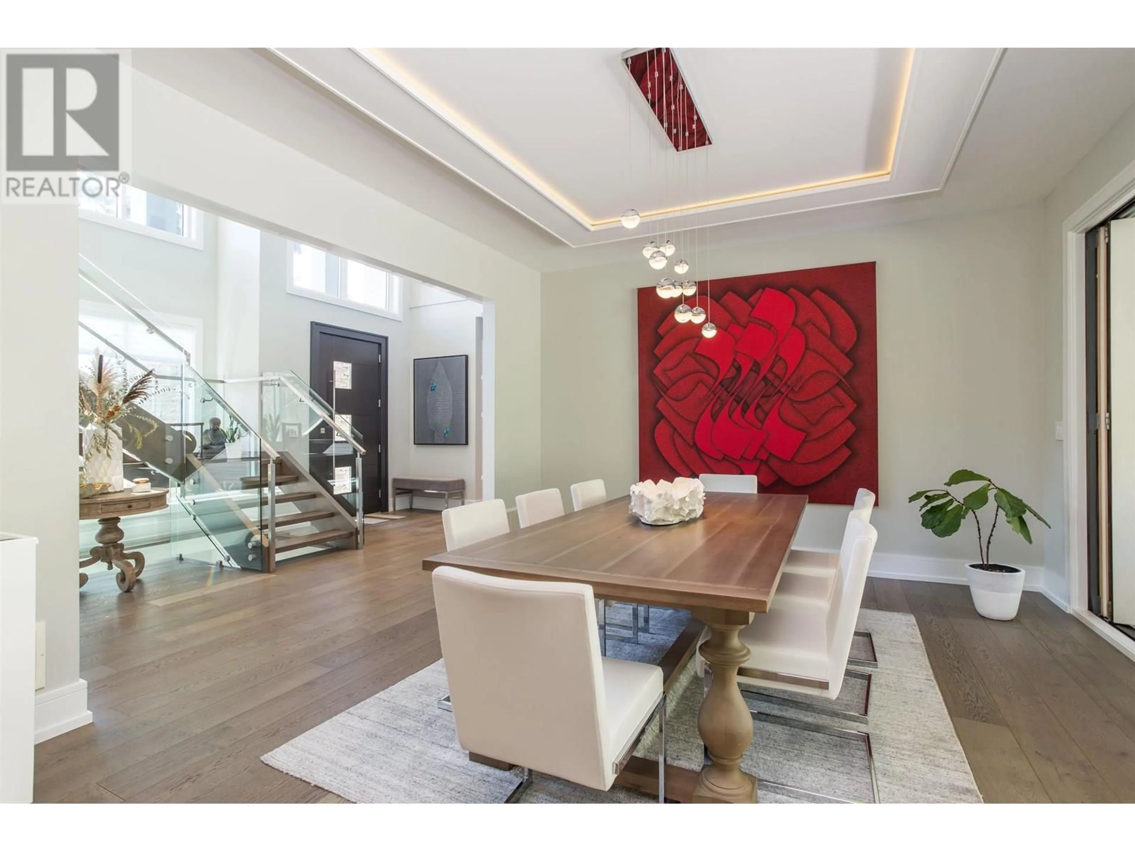 Dining room, wood/laminate floor for 966 BEAUMONT DRIVE, North Vancouver British Columbia V7R1P6