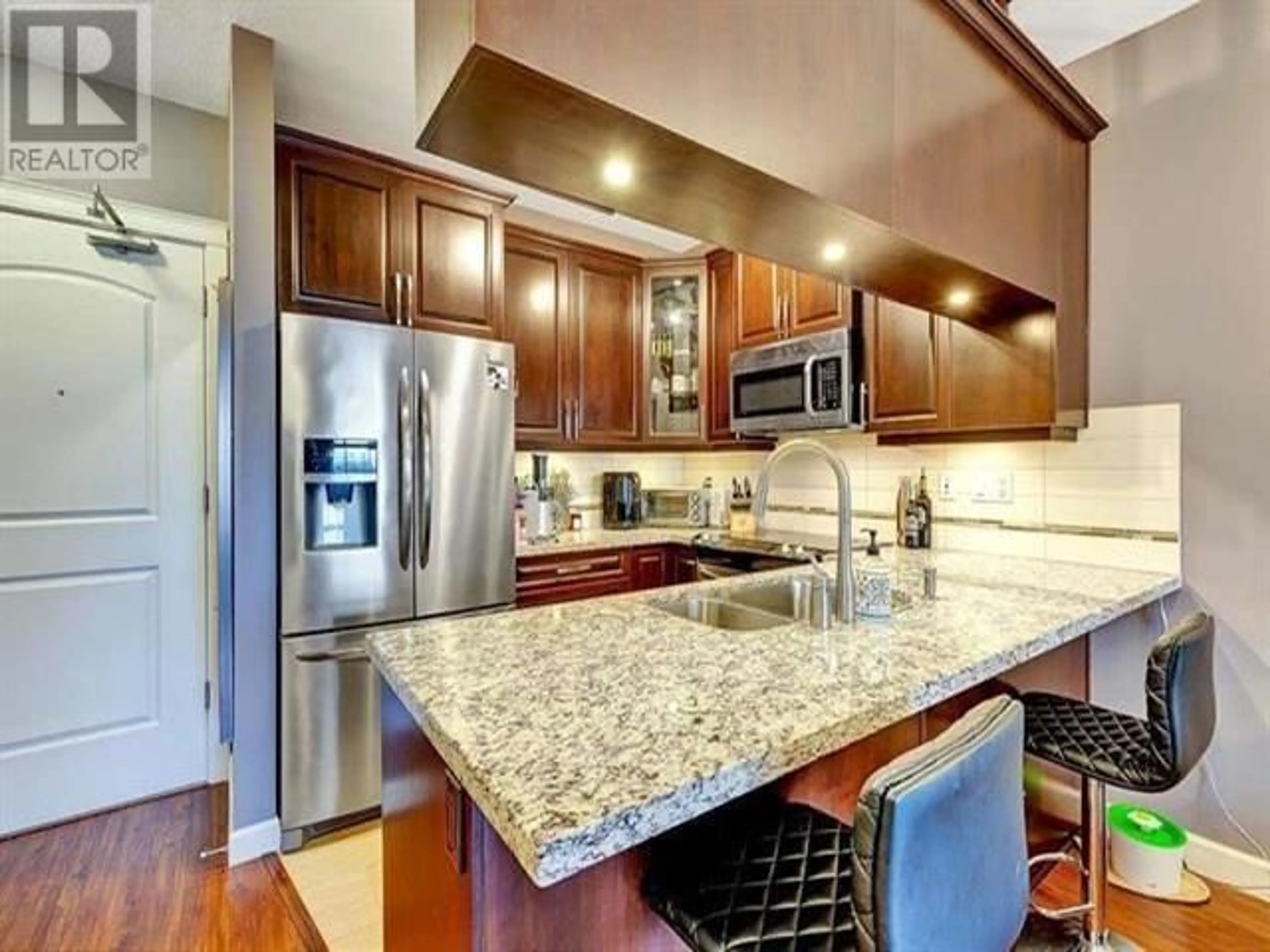 Open concept kitchen, ceramic/tile floor for 209 - 12655 190A STREET, Pitt Meadows British Columbia V3Y0E9
