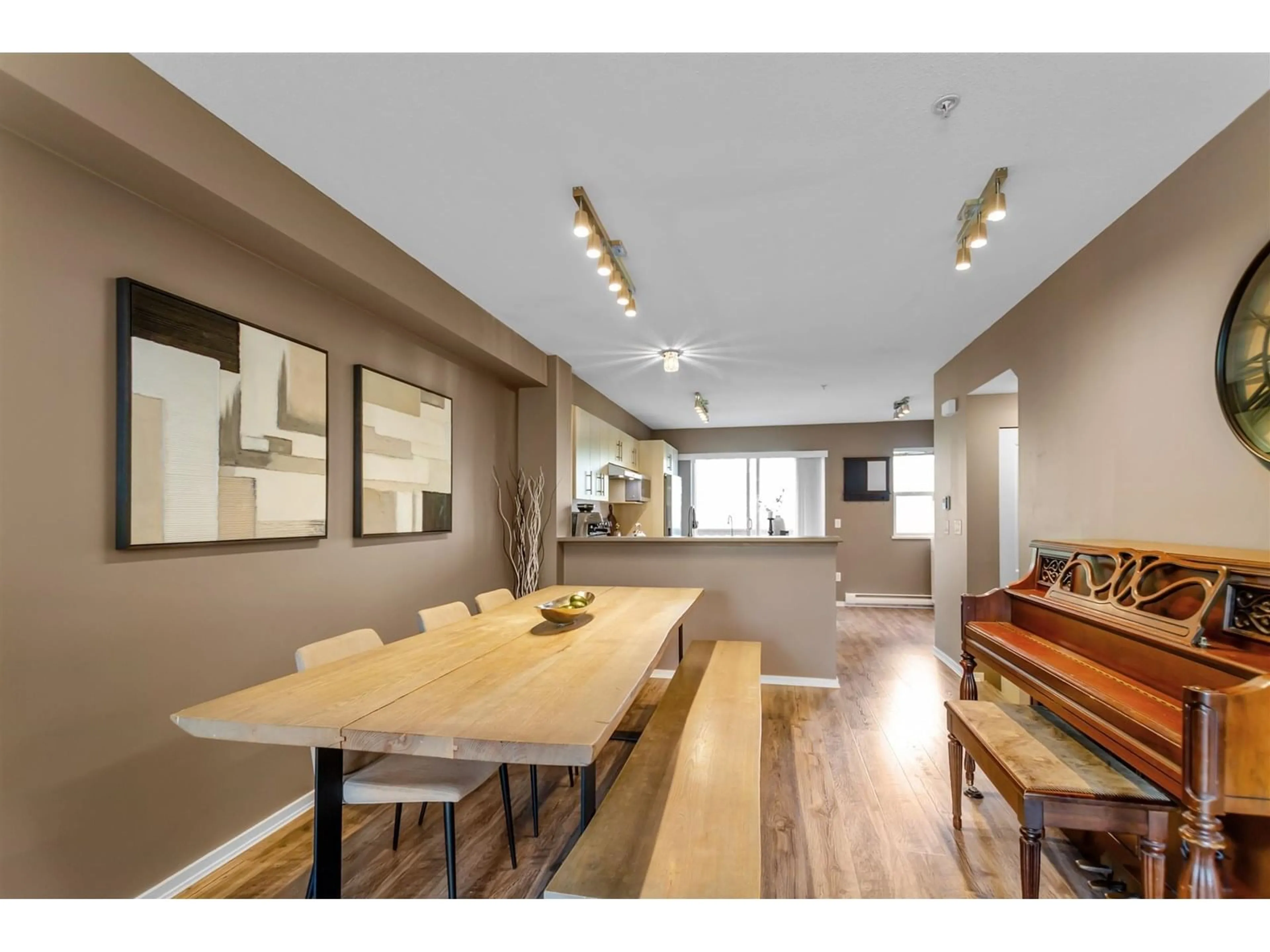 Dining room, wood/laminate floor for 149 - 20875 80, Langley British Columbia V2Y0B2