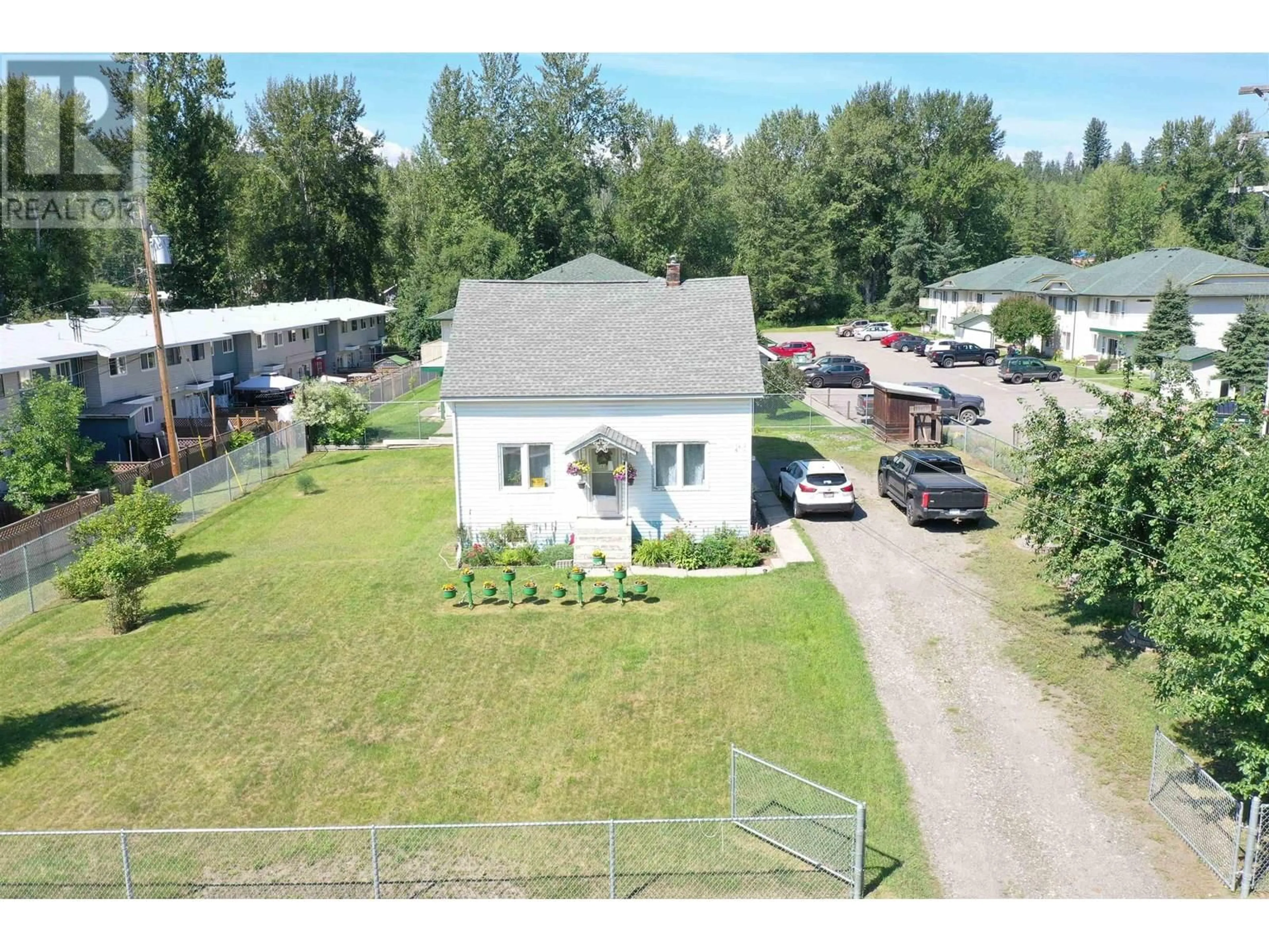 A pic from outside/outdoor area/front of a property/back of a property/a pic from drone, street for 365 HILL STREET, Quesnel British Columbia V2J1S8