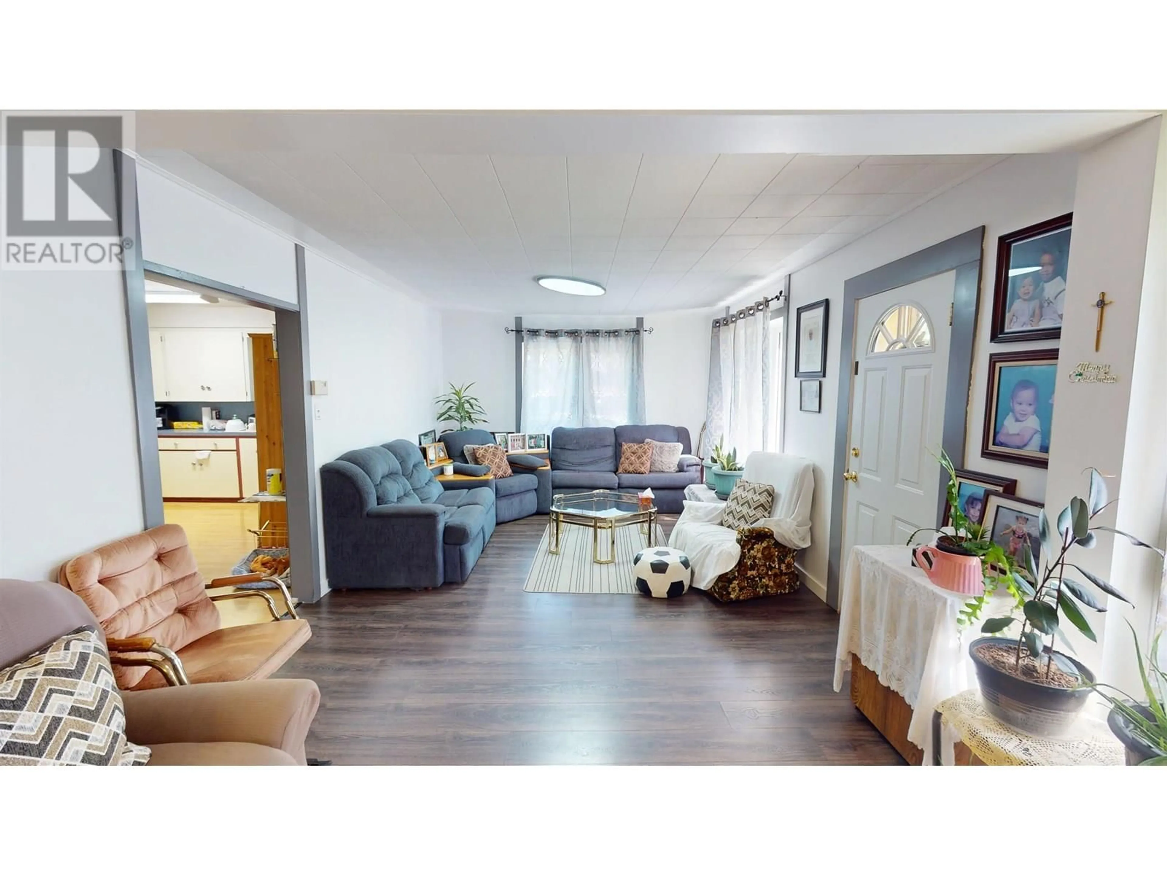 Living room with furniture, wood/laminate floor for 365 HILL STREET, Quesnel British Columbia V2J1S8