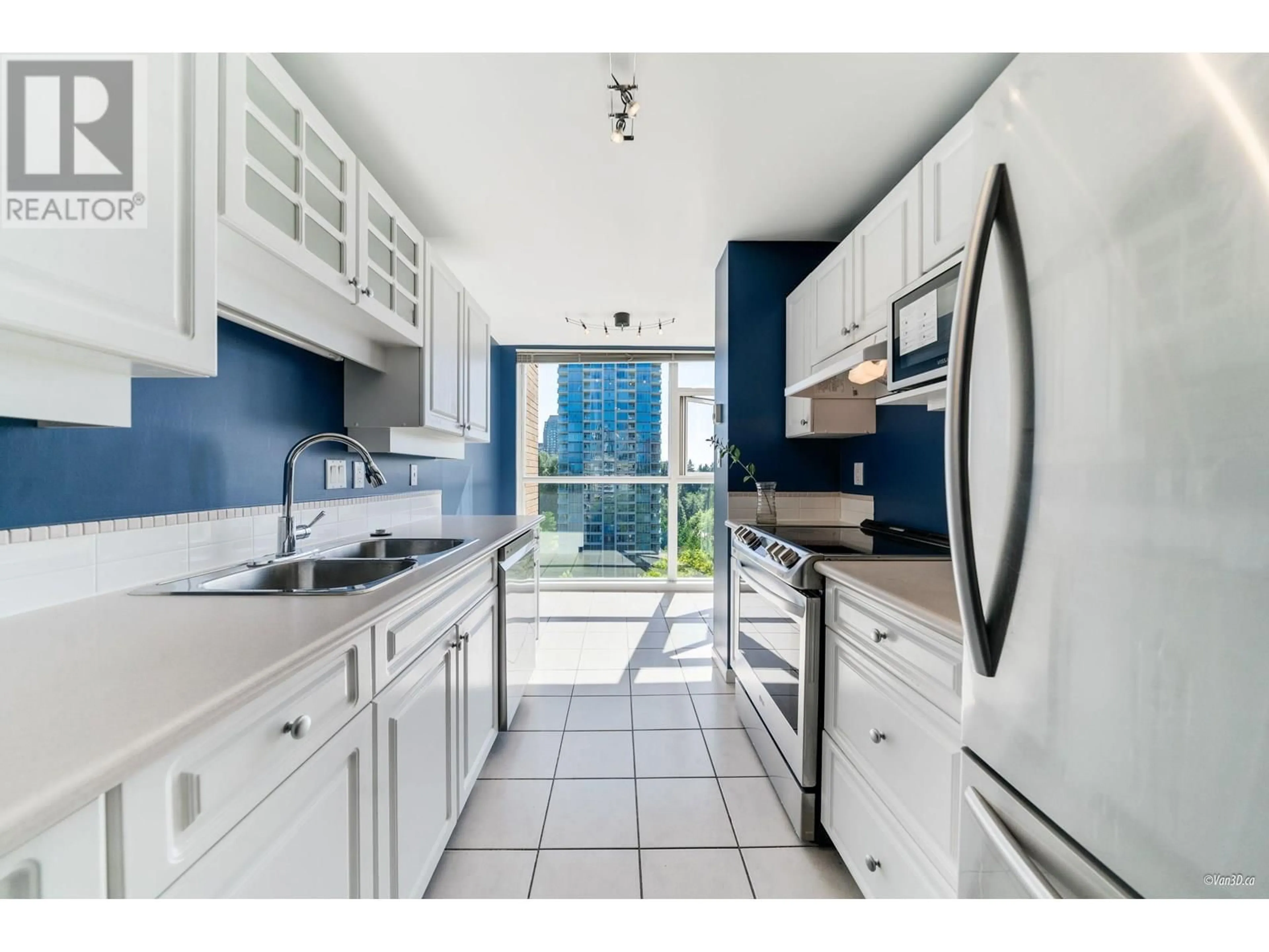 Standard kitchen, ceramic/tile floor for 901 - 7108 EDMONDS STREET, Burnaby British Columbia V3N4X9