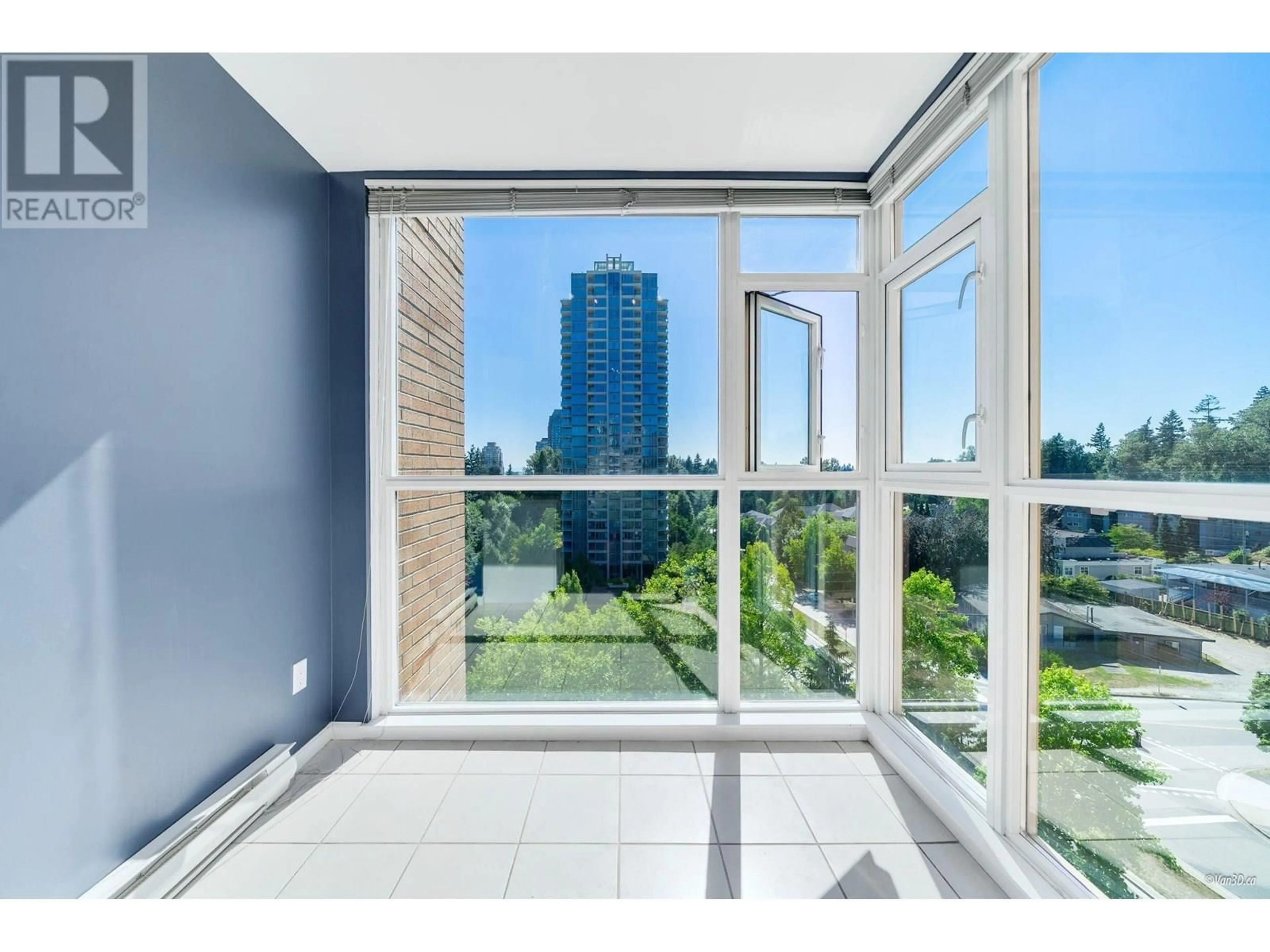 Indoor foyer for 901 - 7108 EDMONDS STREET, Burnaby British Columbia V3N4X9