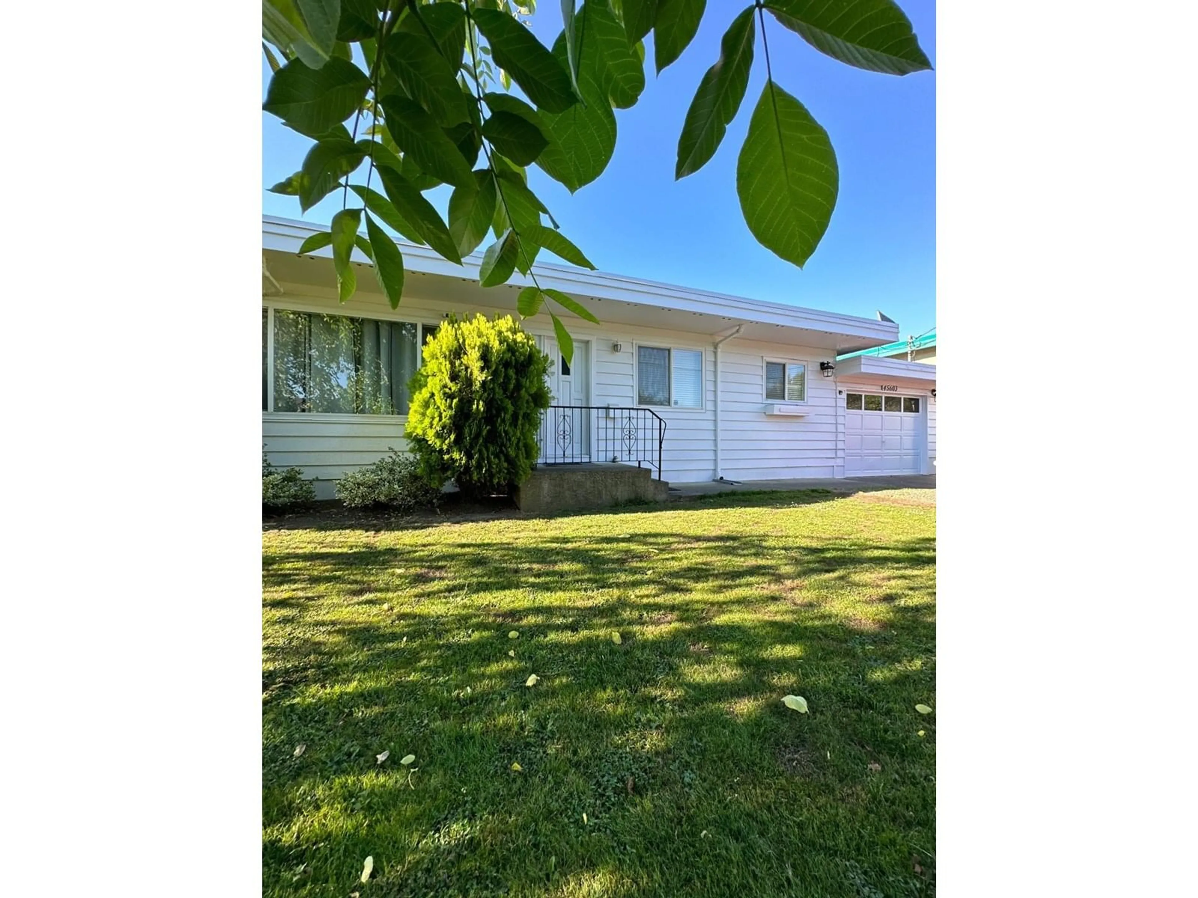 A pic from outside/outdoor area/front of a property/back of a property/a pic from drone, street for 45603 REECE AVENUE, Chilliwack British Columbia V2P2Z9