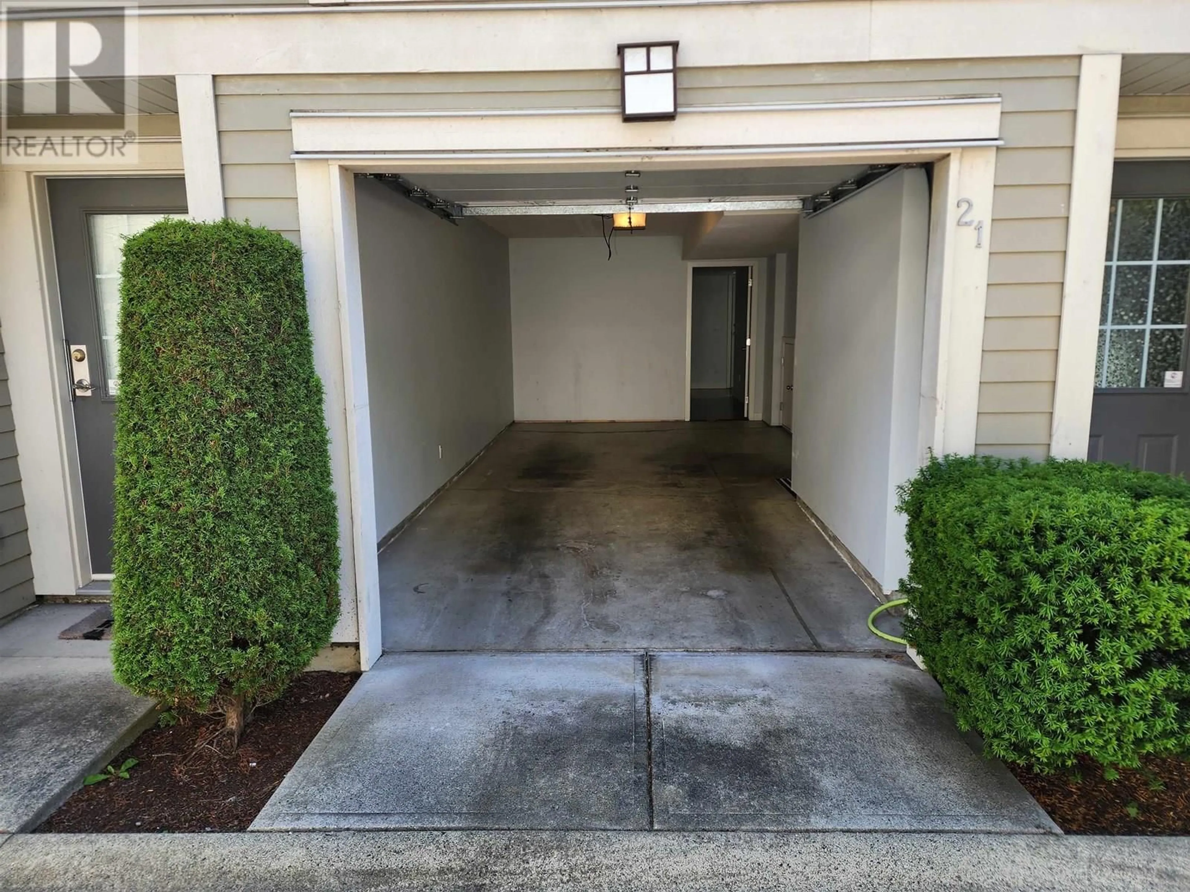 Indoor entryway for 21 - 8080 FRANCIS ROAD, Richmond British Columbia V6Y1A4