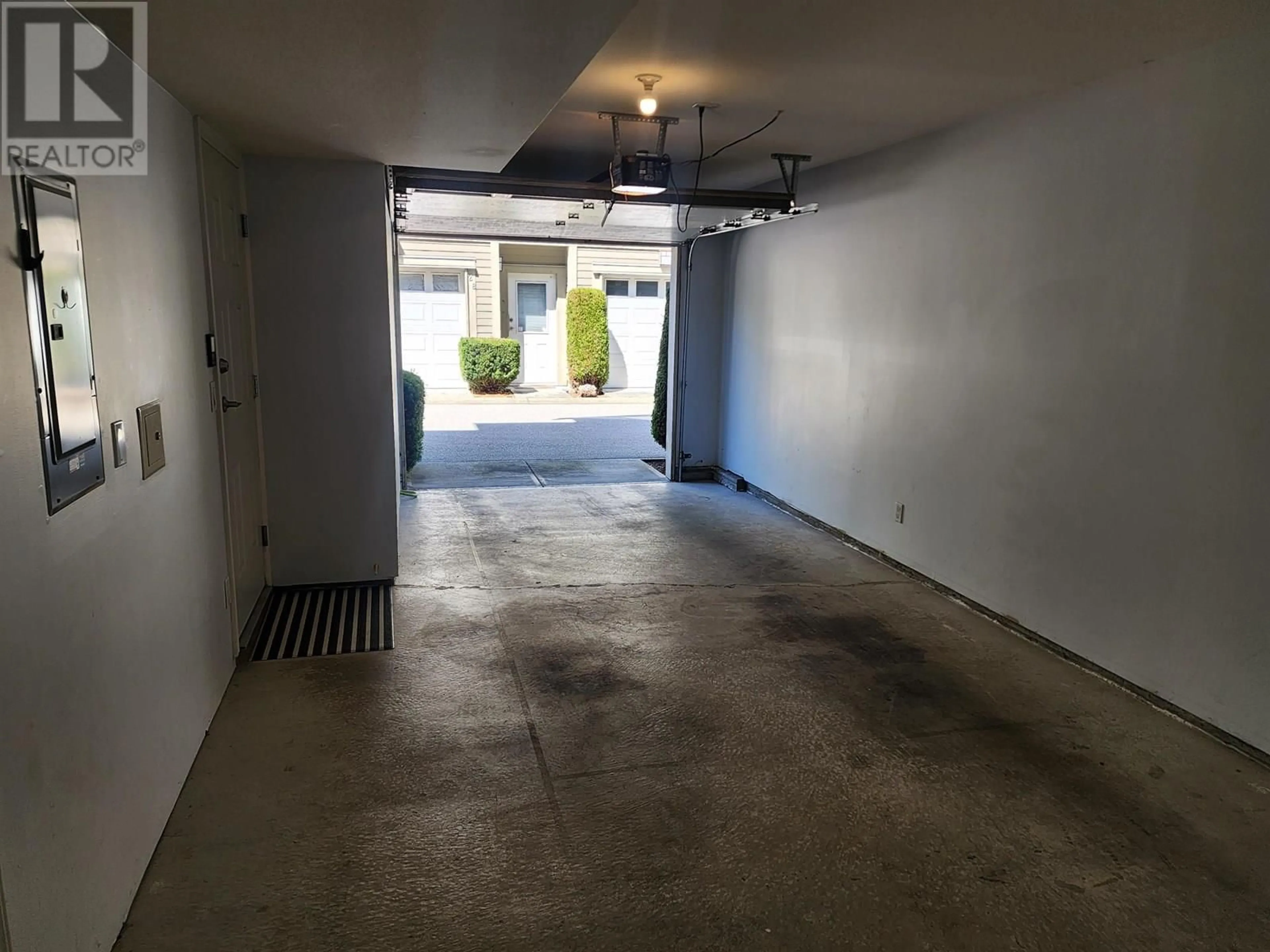 Indoor garage for 21 - 8080 FRANCIS ROAD, Richmond British Columbia V6Y1A4