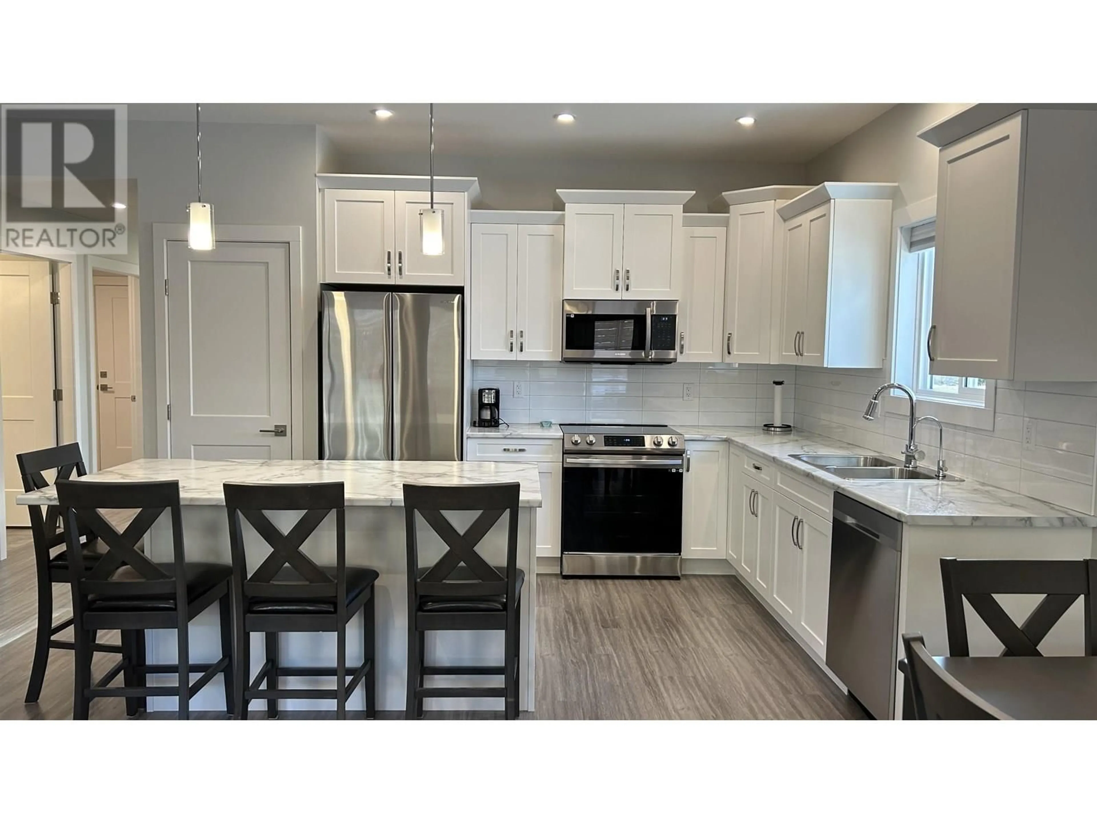 Open concept kitchen, unknown for 1 - 105 FOREST RIDGE ROAD, 100 Mile House British Columbia V0K2E0