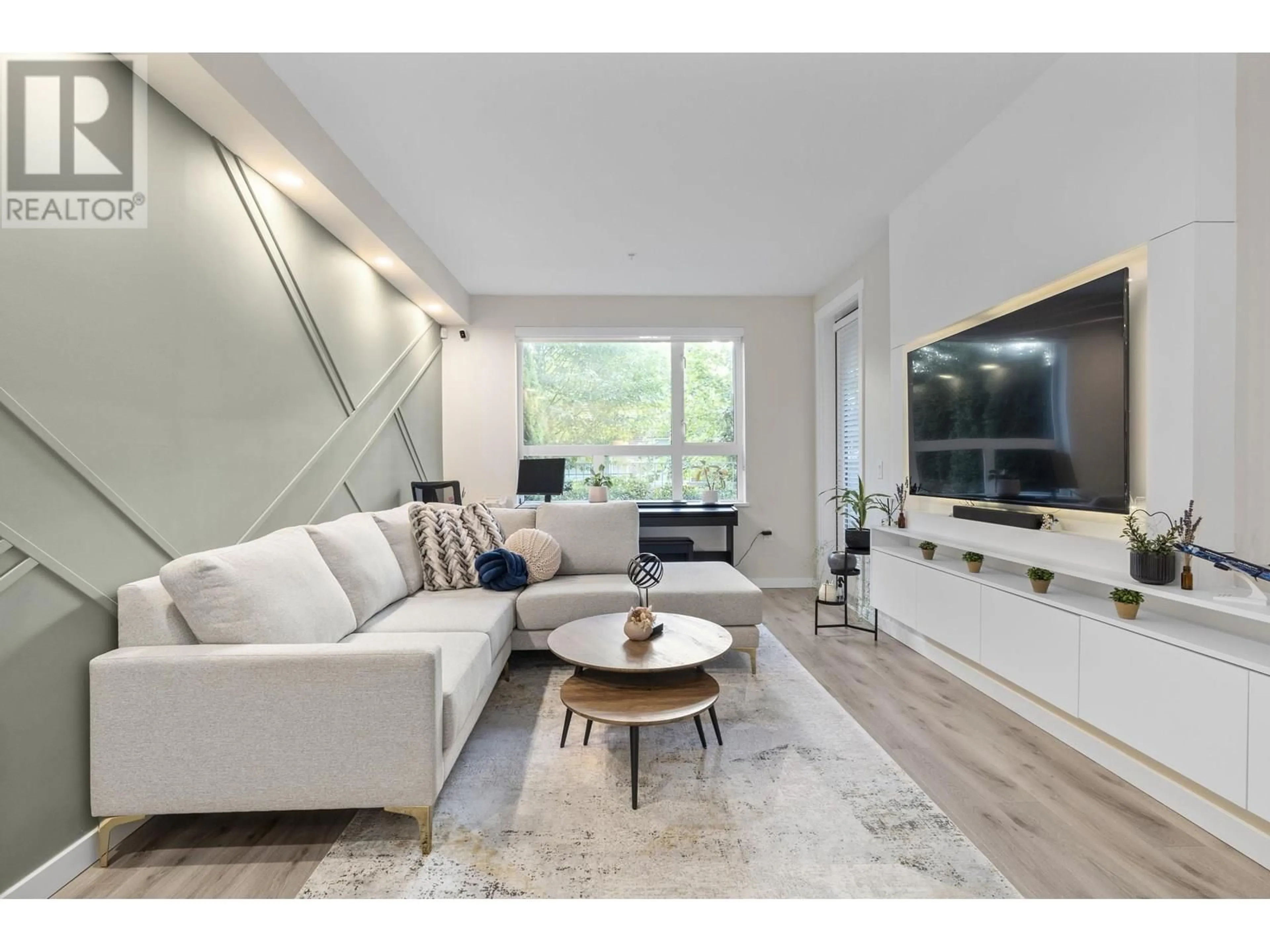 Living room with furniture, unknown for 125 - 9233 ODLIN ROAD, Richmond British Columbia V6X0V4