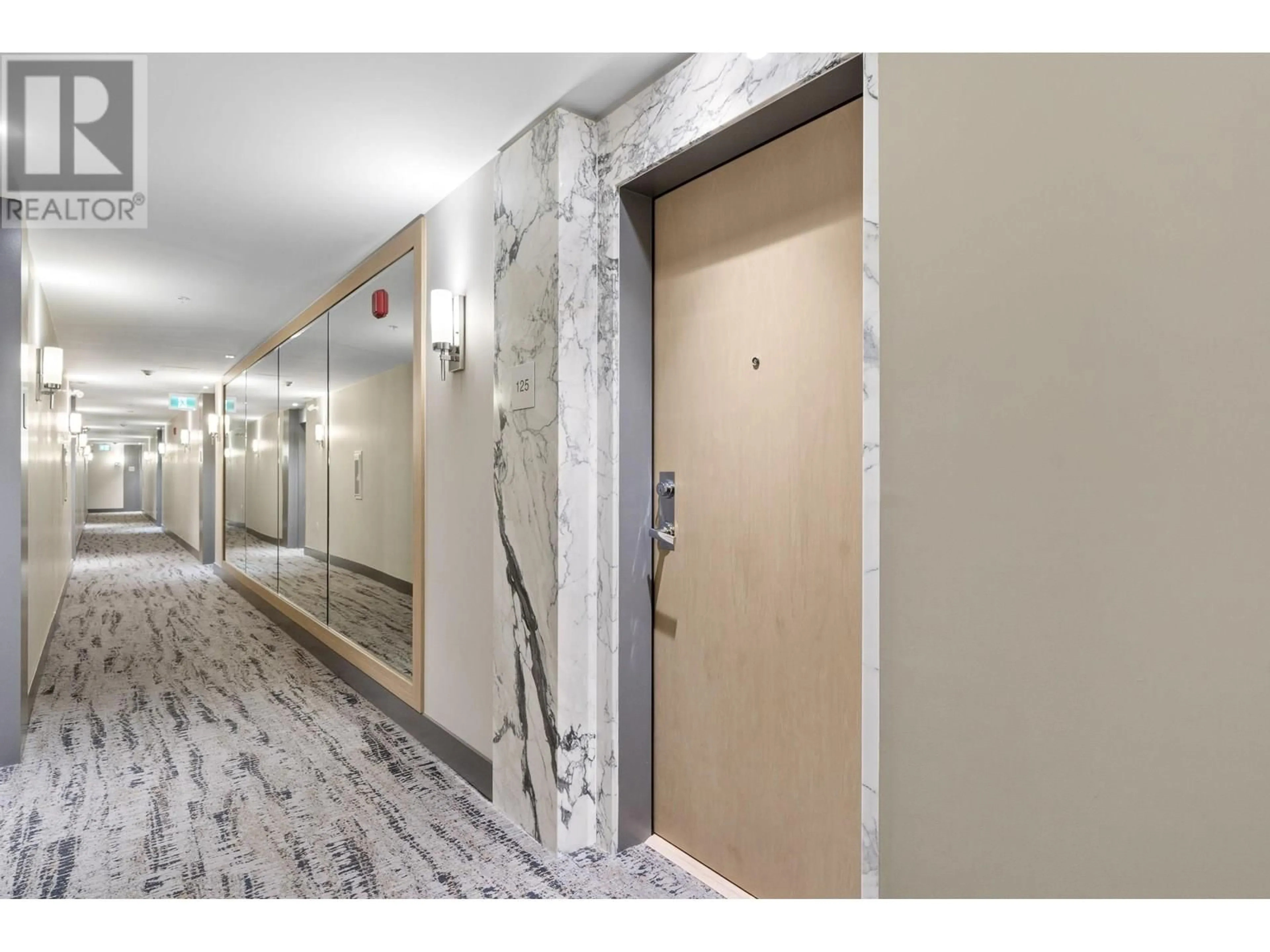 Indoor foyer for 125 - 9233 ODLIN ROAD, Richmond British Columbia V6X0V4