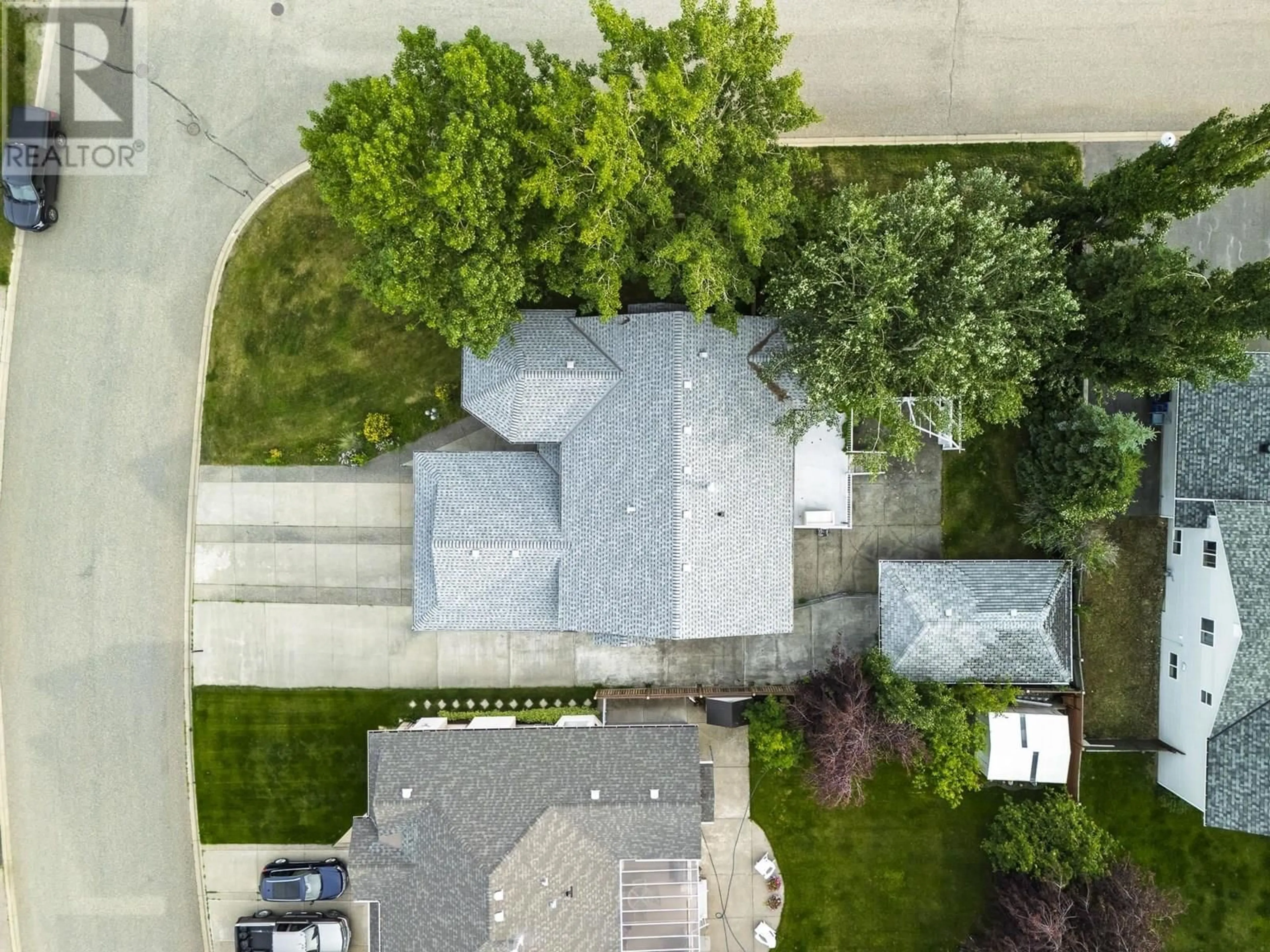 A pic from outside/outdoor area/front of a property/back of a property/a pic from drone, street for 6831 WESTMOUNT DRIVE, Prince George British Columbia V2N6R5