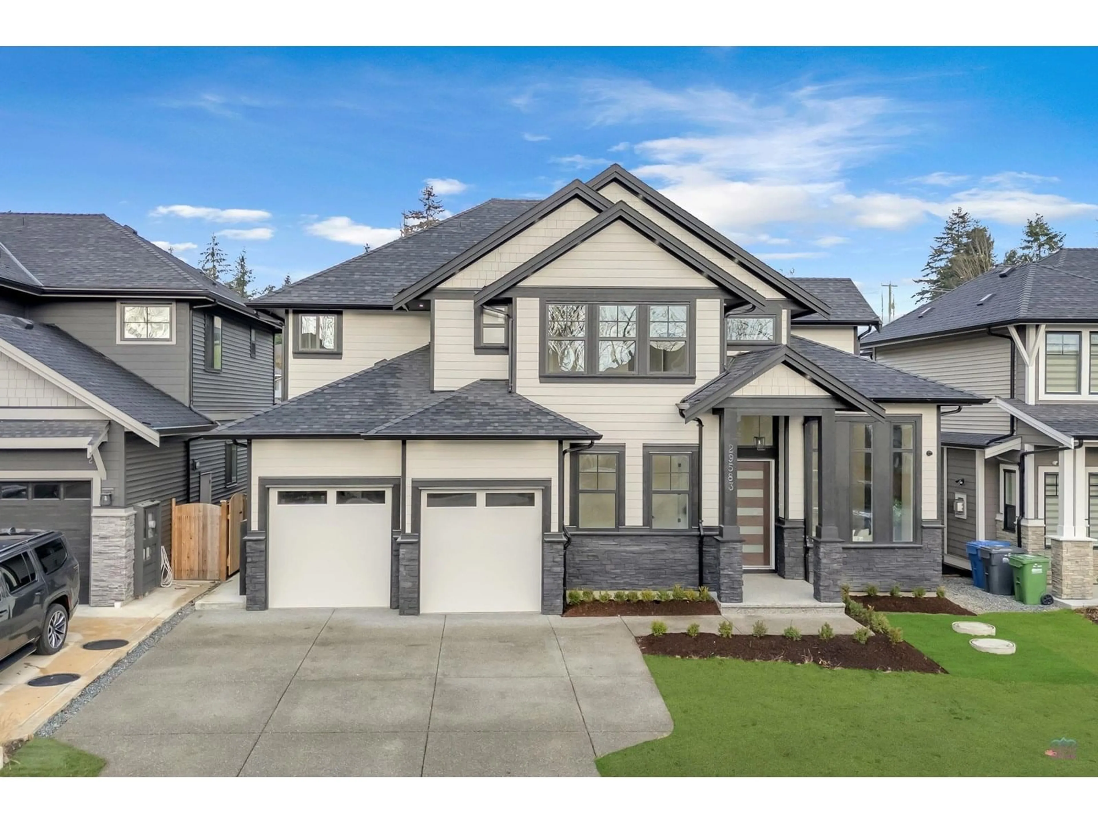 Home with vinyl exterior material, street for 29583 CORVINA, Abbotsford British Columbia V4X0A6