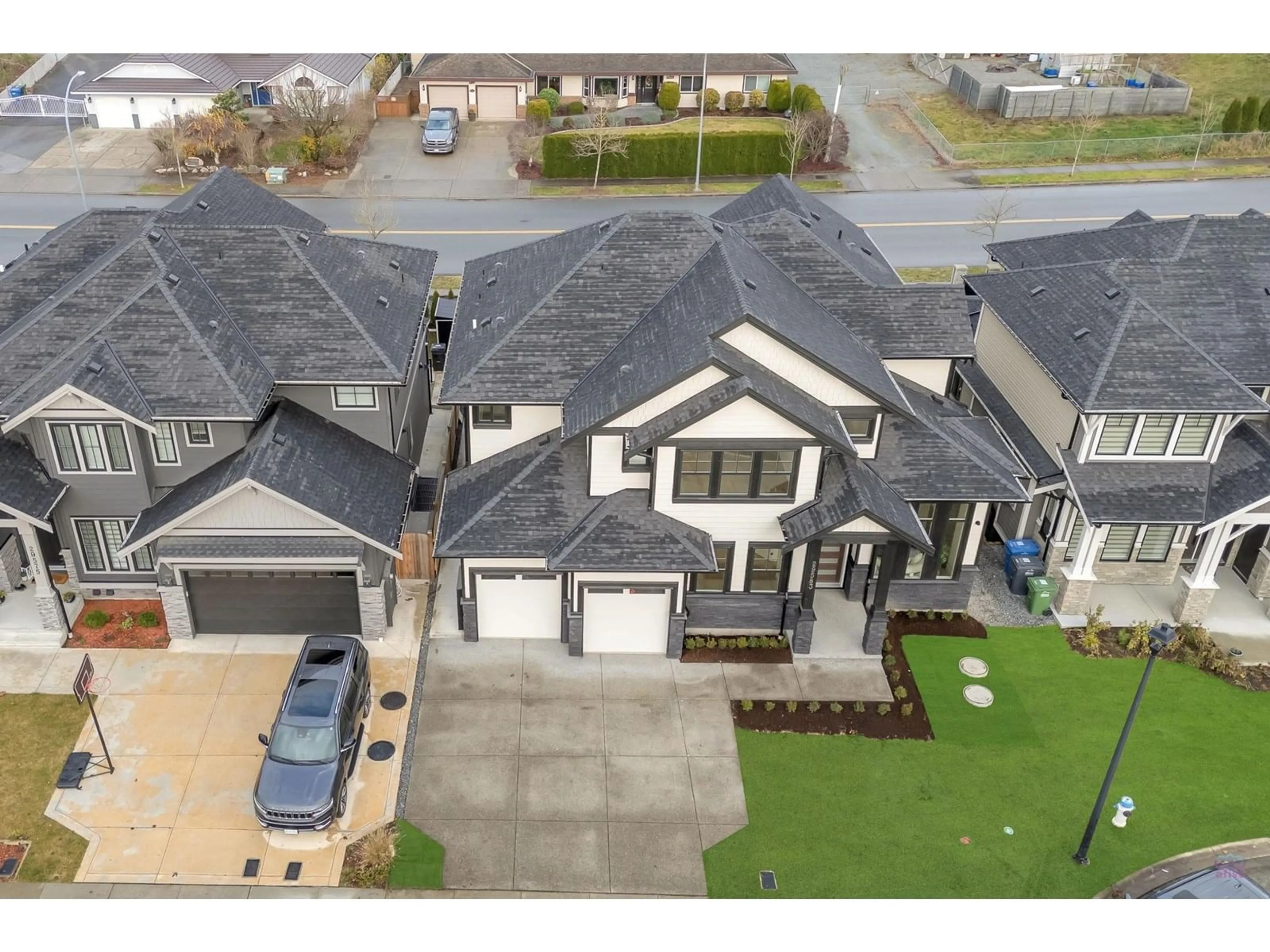 A pic from outside/outdoor area/front of a property/back of a property/a pic from drone, street for 29583 CORVINA, Abbotsford British Columbia V4X0A6