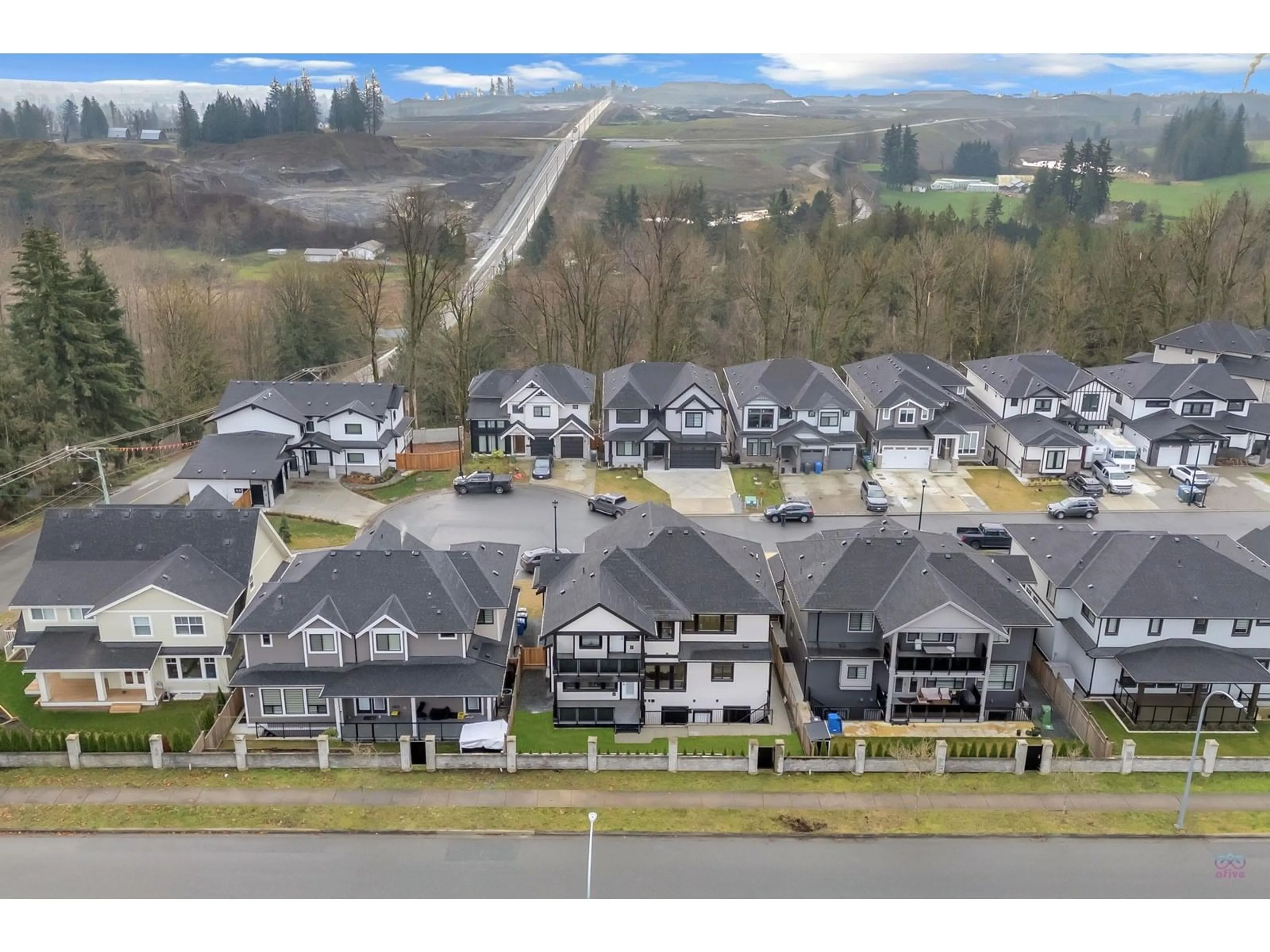 A pic from outside/outdoor area/front of a property/back of a property/a pic from drone, unknown for 29583 CORVINA, Abbotsford British Columbia V4X0A6
