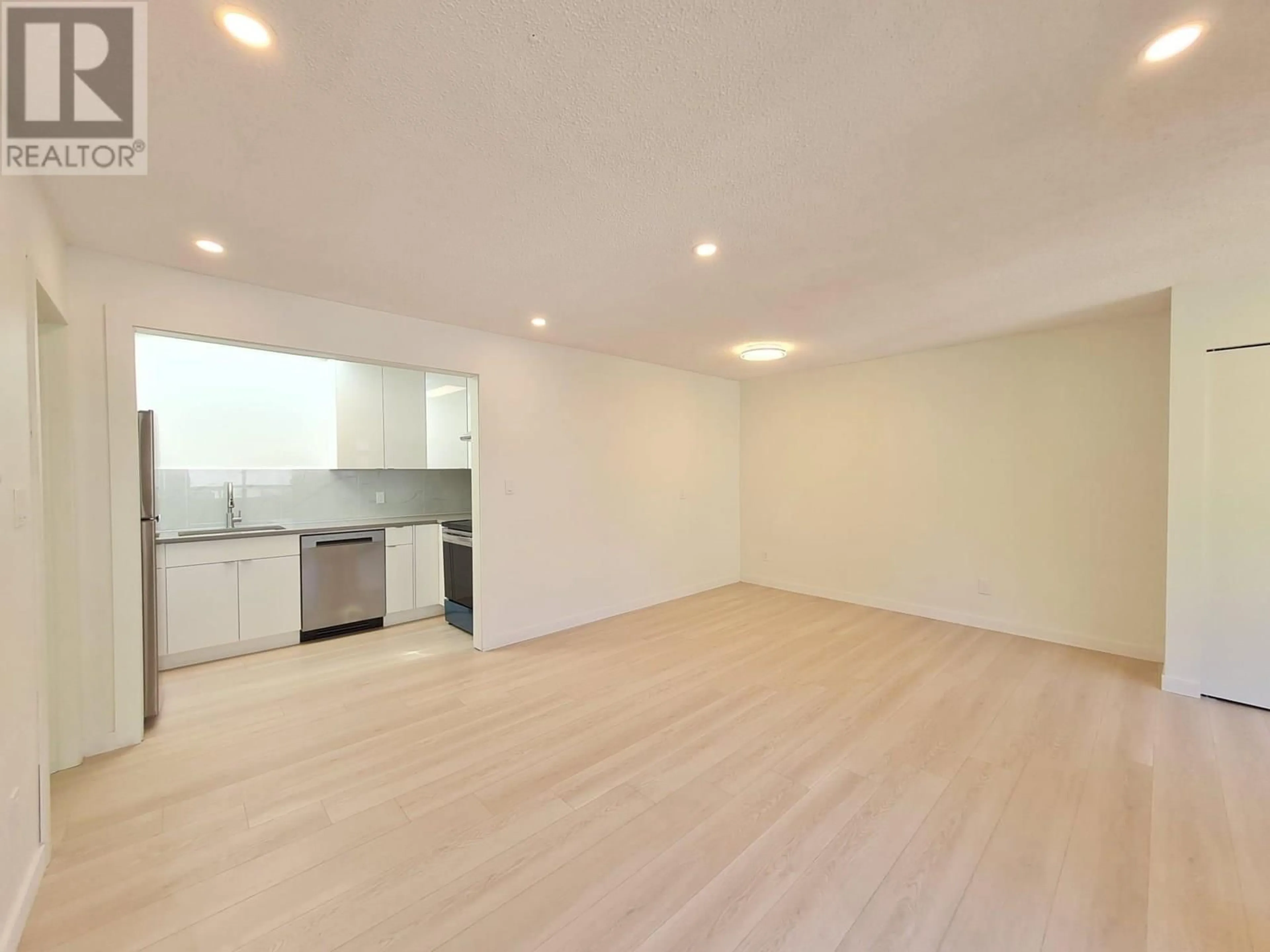 A pic of a room for 301 - 8645 OSLER STREET, Vancouver British Columbia V6P4E6