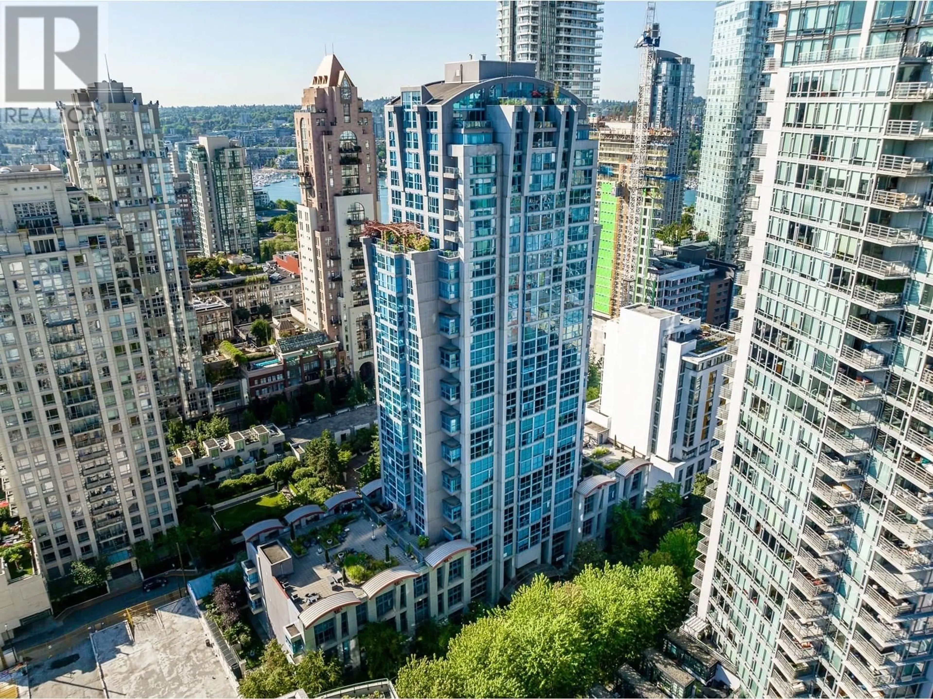 A pic from outside/outdoor area/front of a property/back of a property/a pic from drone, city buildings view from balcony for 313 - 1238 SEYMOUR STREET, Vancouver British Columbia V6B6J3