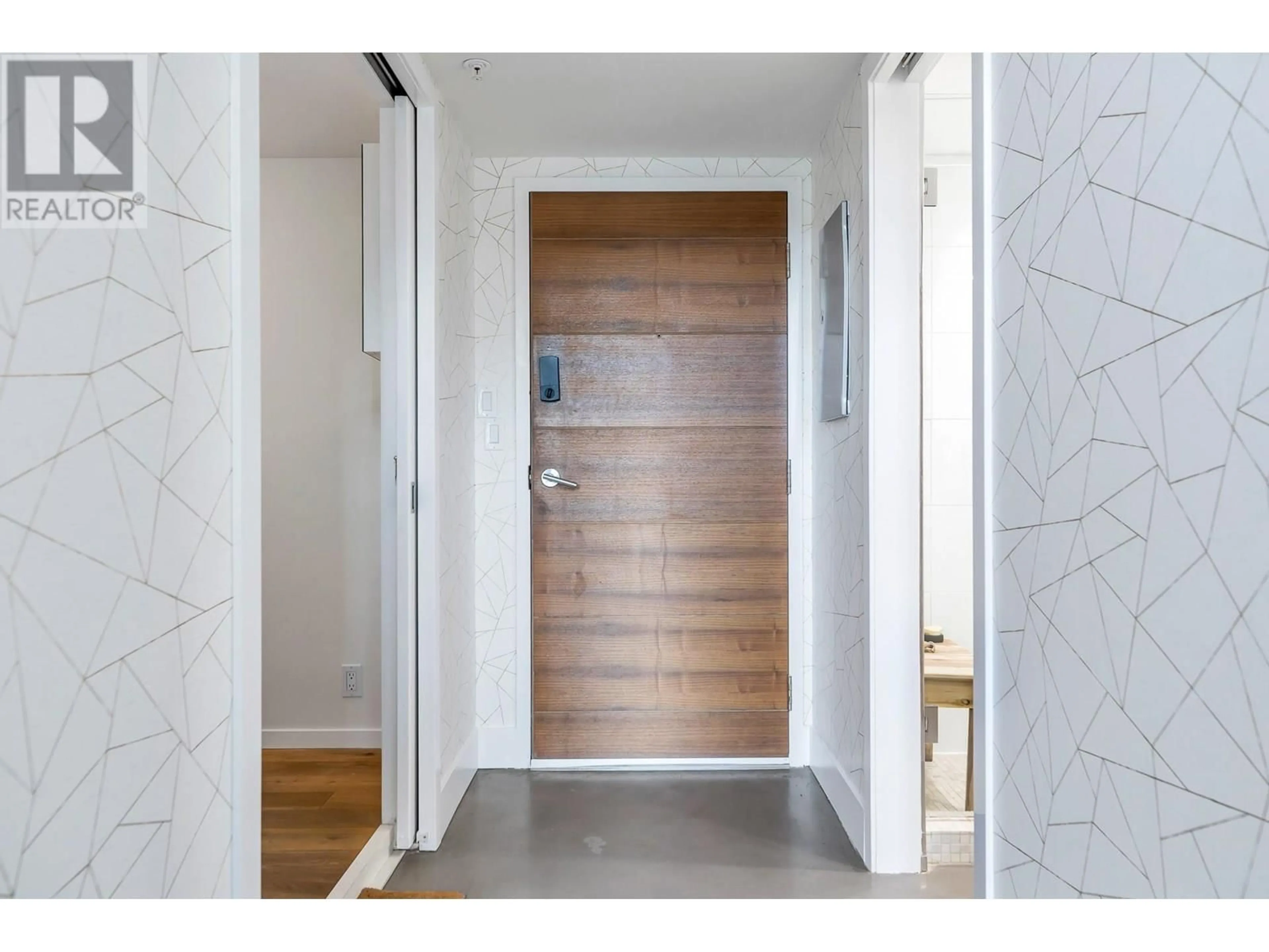 Indoor entryway for 313 - 1238 SEYMOUR STREET, Vancouver British Columbia V6B6J3