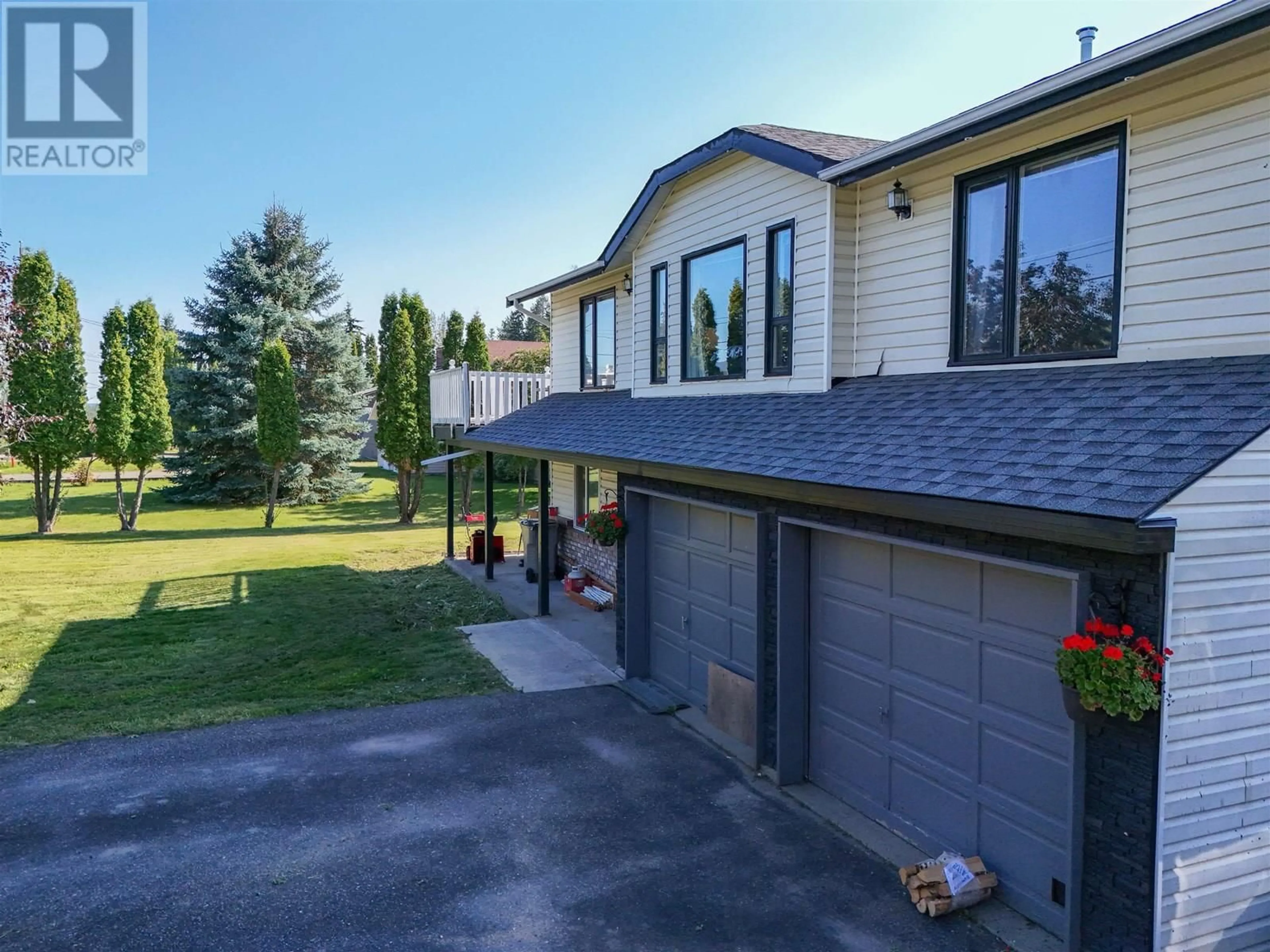 Home with vinyl exterior material, unknown for 257 THOMPSON ROAD, Quesnel British Columbia V2J5B5