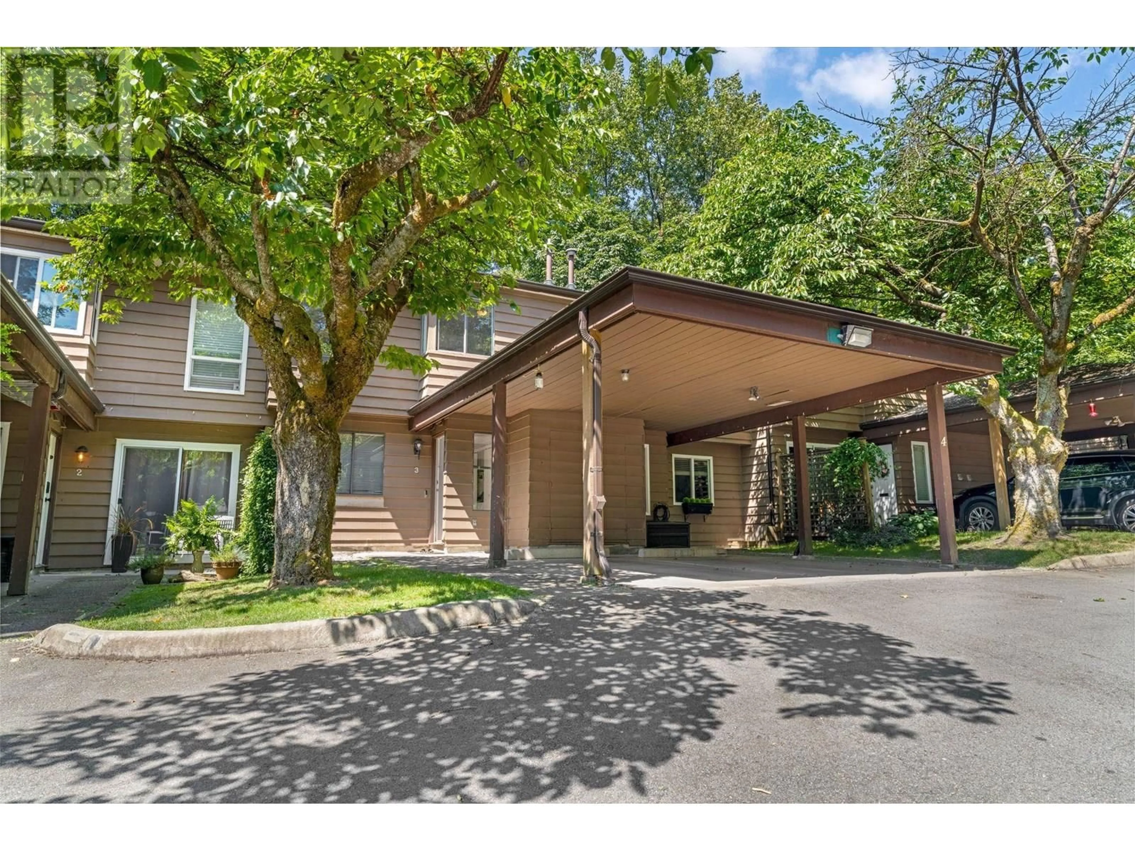 Indoor foyer for 3 - 1140 EAGLERIDGE DRIVE, Coquitlam British Columbia V3E1C2