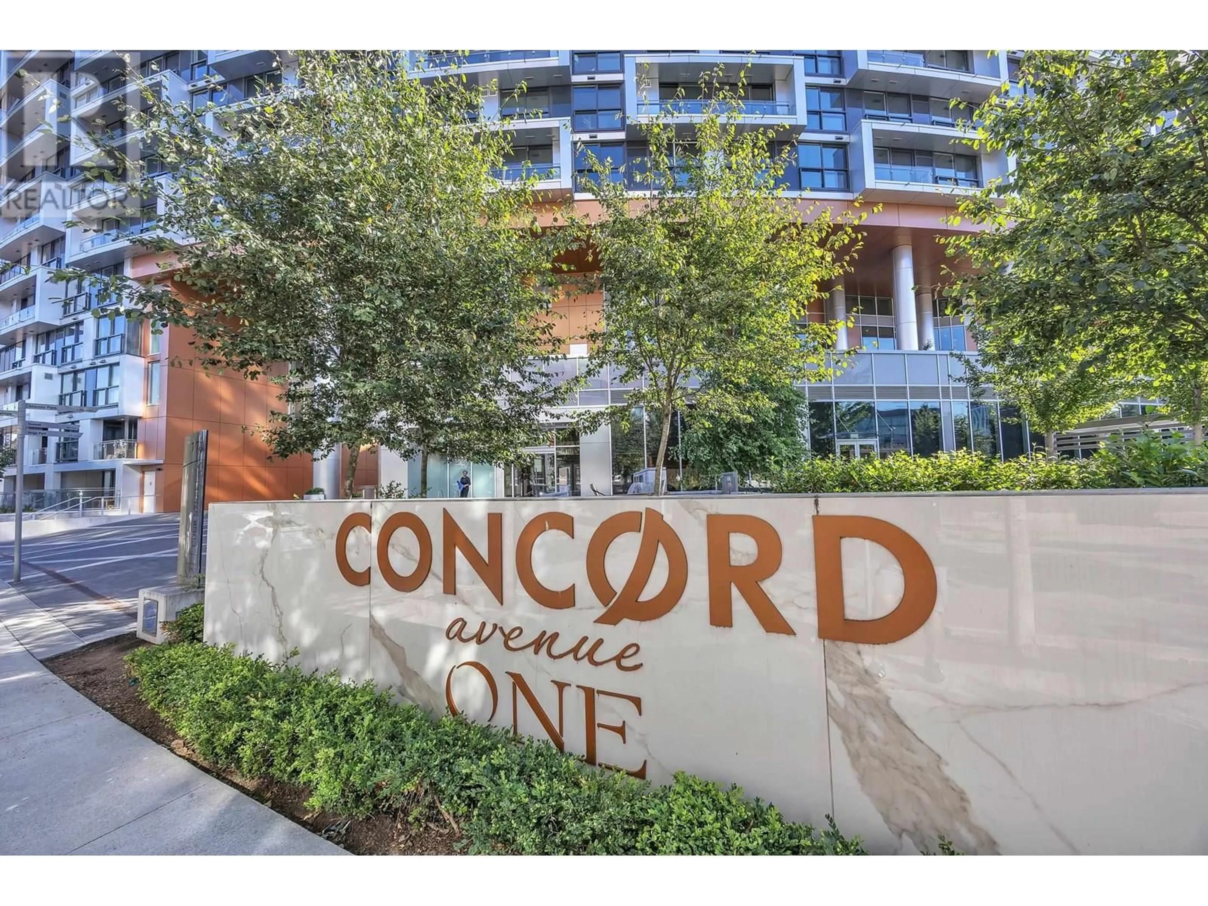Indoor foyer for 1405 - 1768 COOK STREET, Vancouver British Columbia V5Y0N3