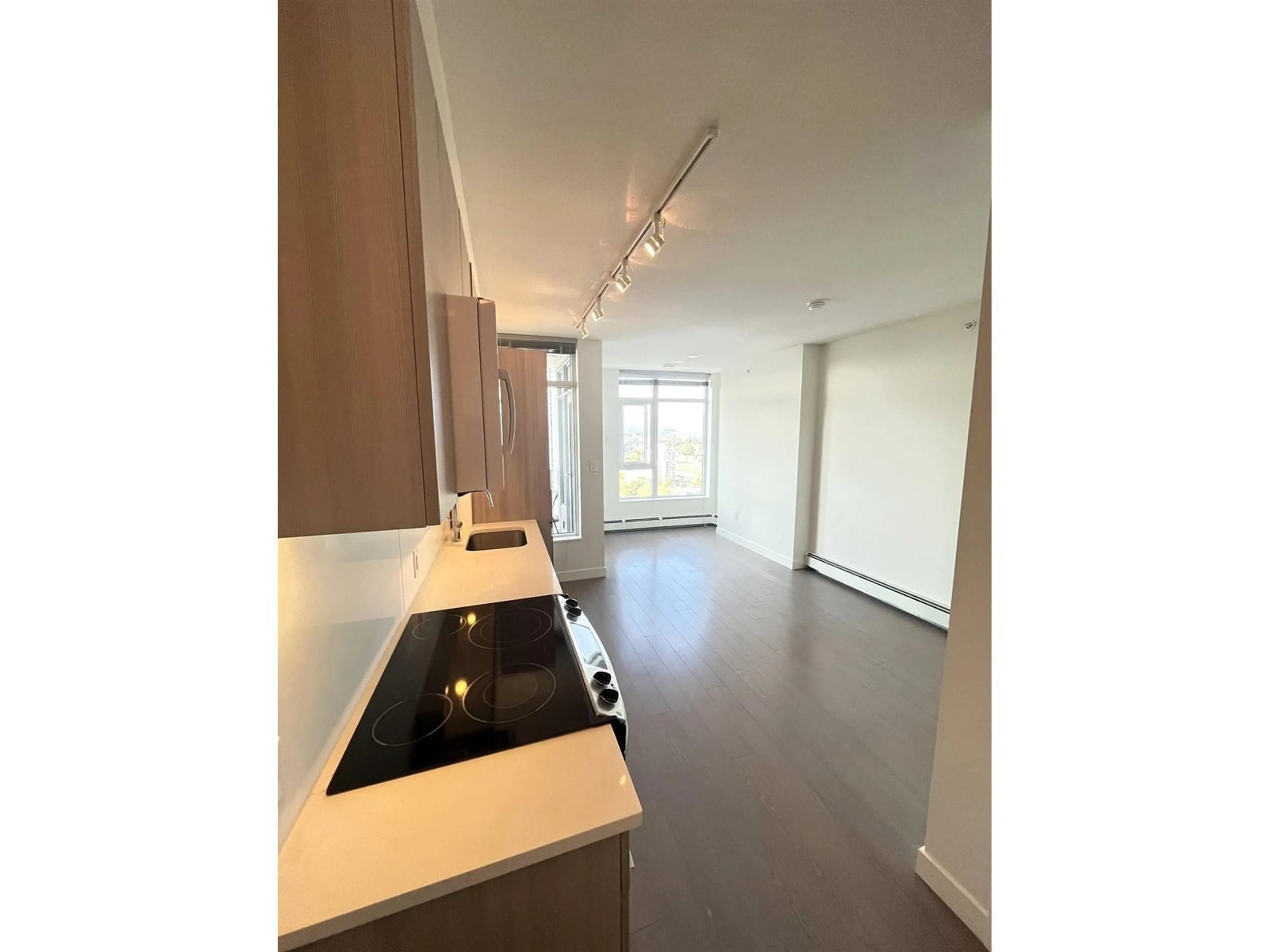 Unknown for 1813 - 13308 CENTRAL, Surrey British Columbia V3T0M4