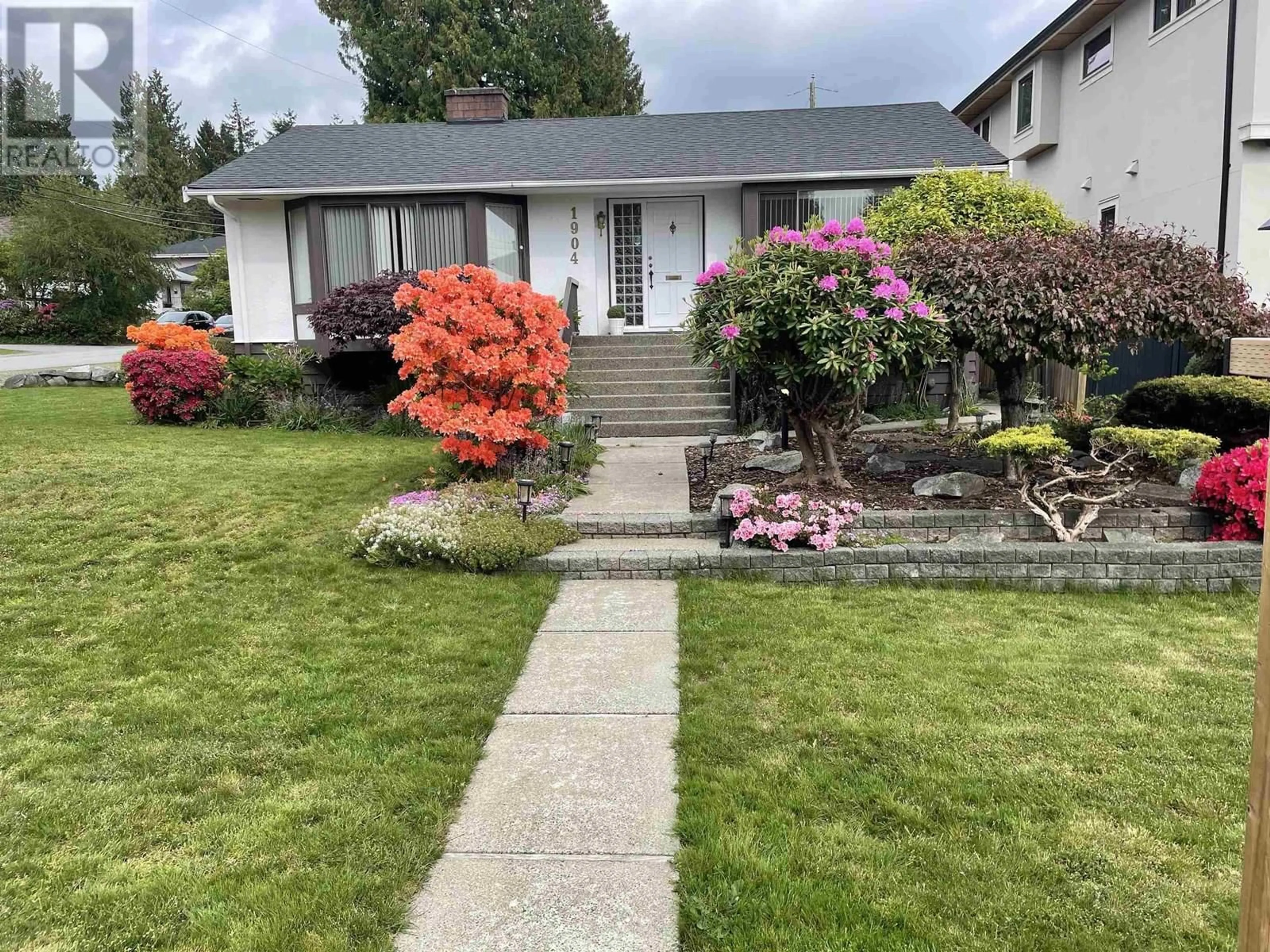 Home with vinyl exterior material, street for 1904 CLIFF AVENUE, Burnaby British Columbia V5A2K8