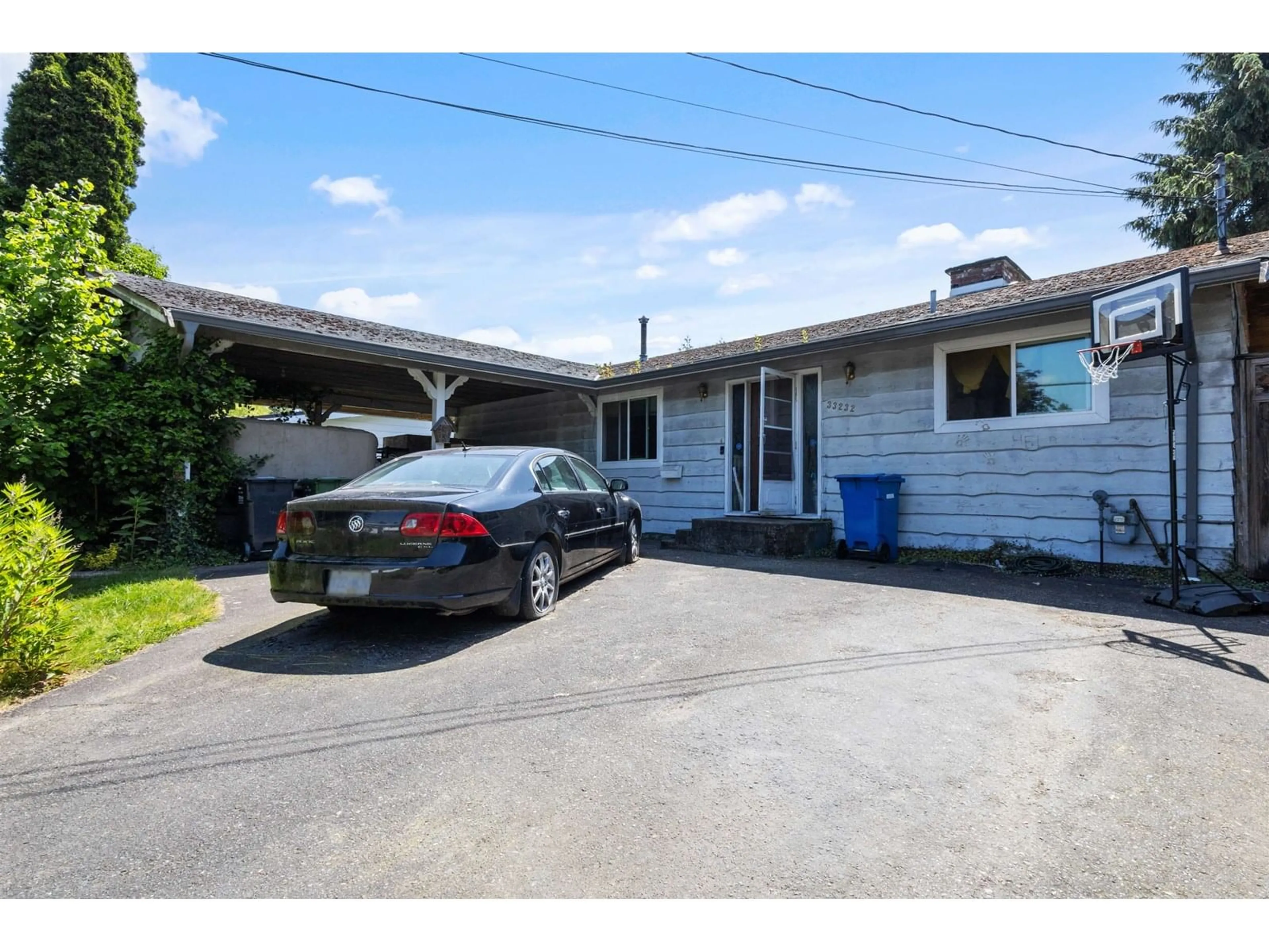 Unknown for 33232 PLAXTON, Abbotsford British Columbia V2S1V9