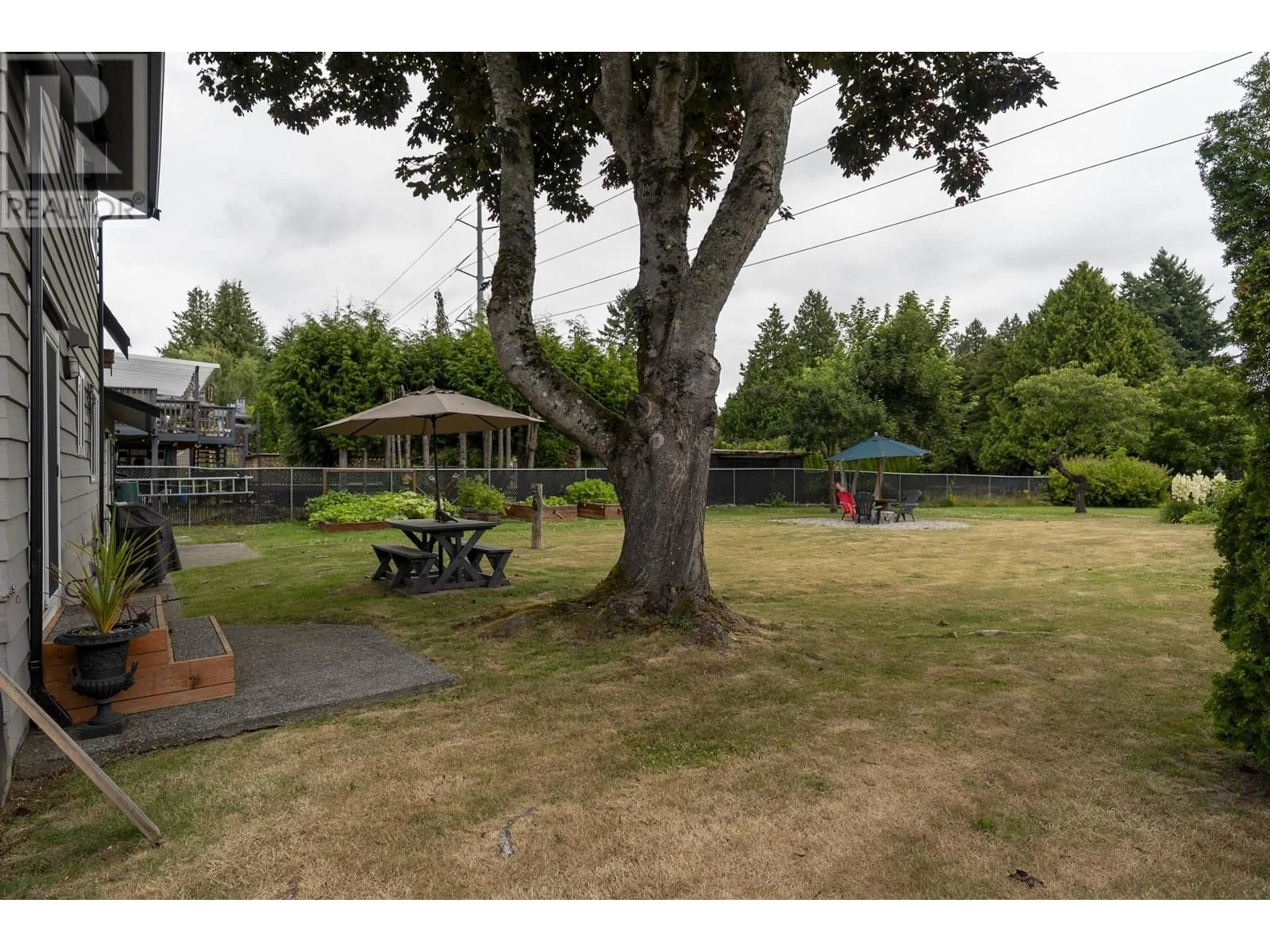 A pic from outside/outdoor area/front of a property/back of a property/a pic from drone, unknown for 1380 53A STREET, Delta British Columbia V4M3E6