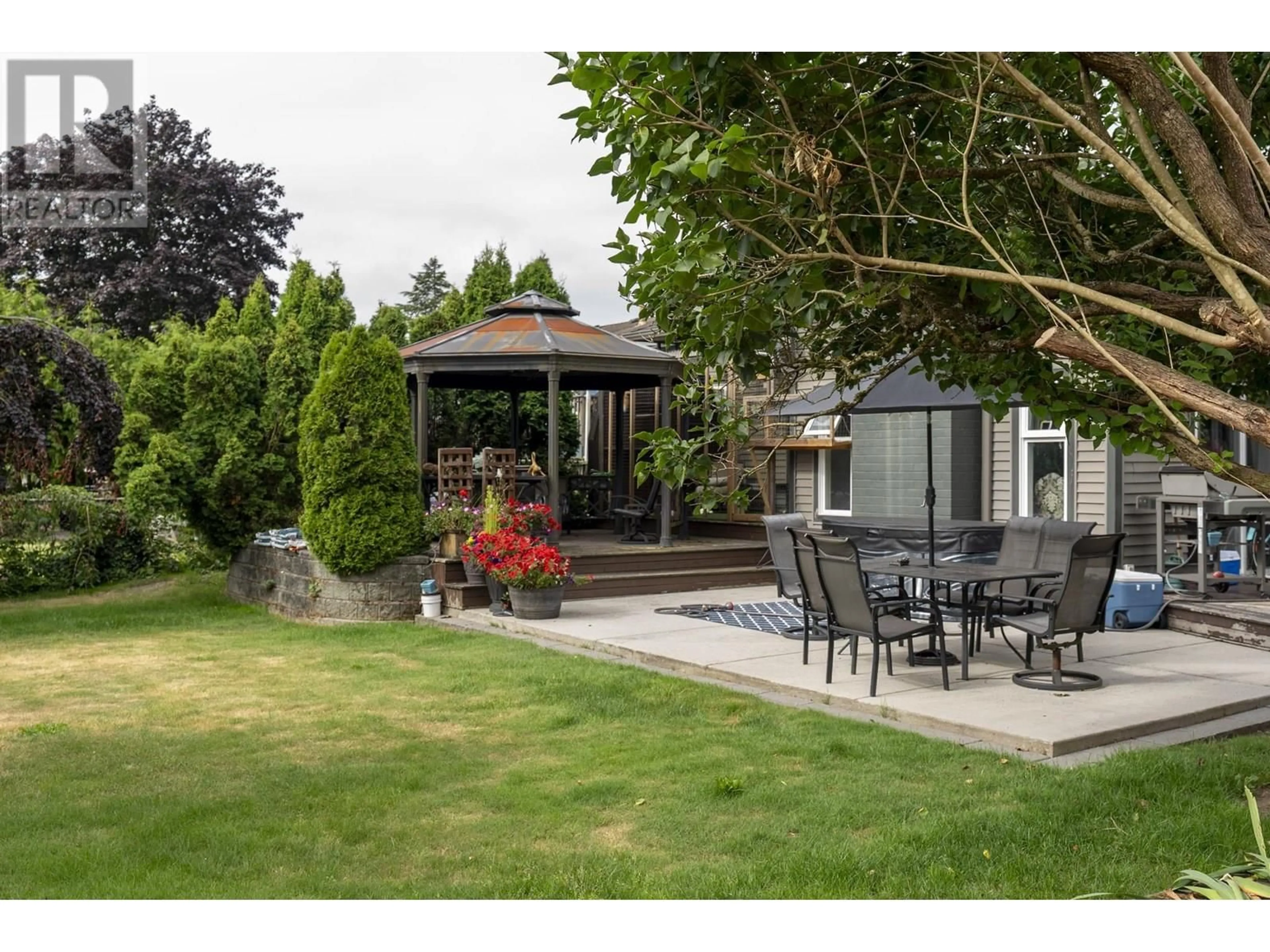 Patio, street for 1400 53A STREET, Delta British Columbia V4M3E6