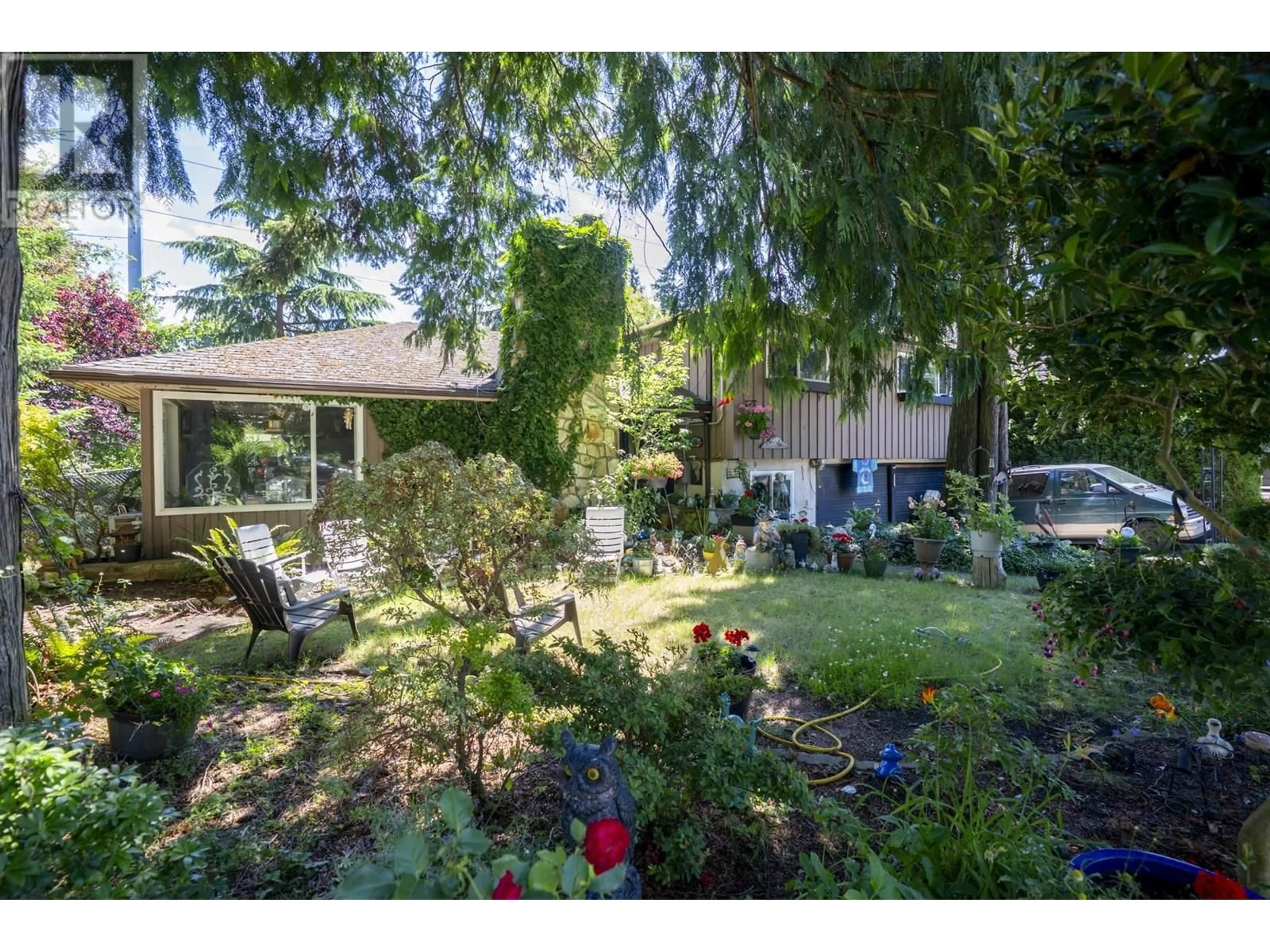A pic from outside/outdoor area/front of a property/back of a property/a pic from drone, street for 1590 53A STREET, Delta British Columbia V4M3G2