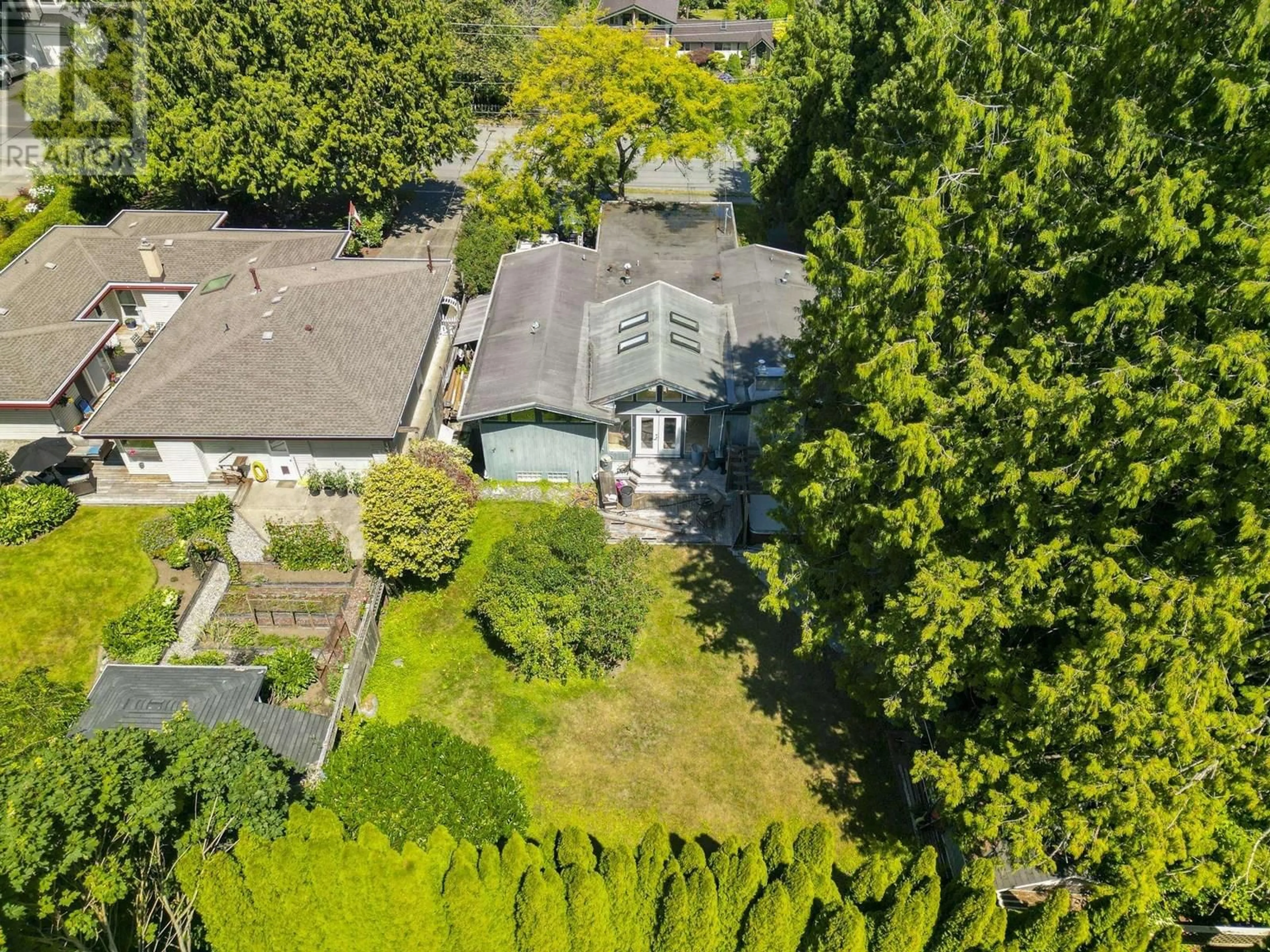 A pic from outside/outdoor area/front of a property/back of a property/a pic from drone, street for 5428 16 AVENUE, Delta British Columbia V4M2H6