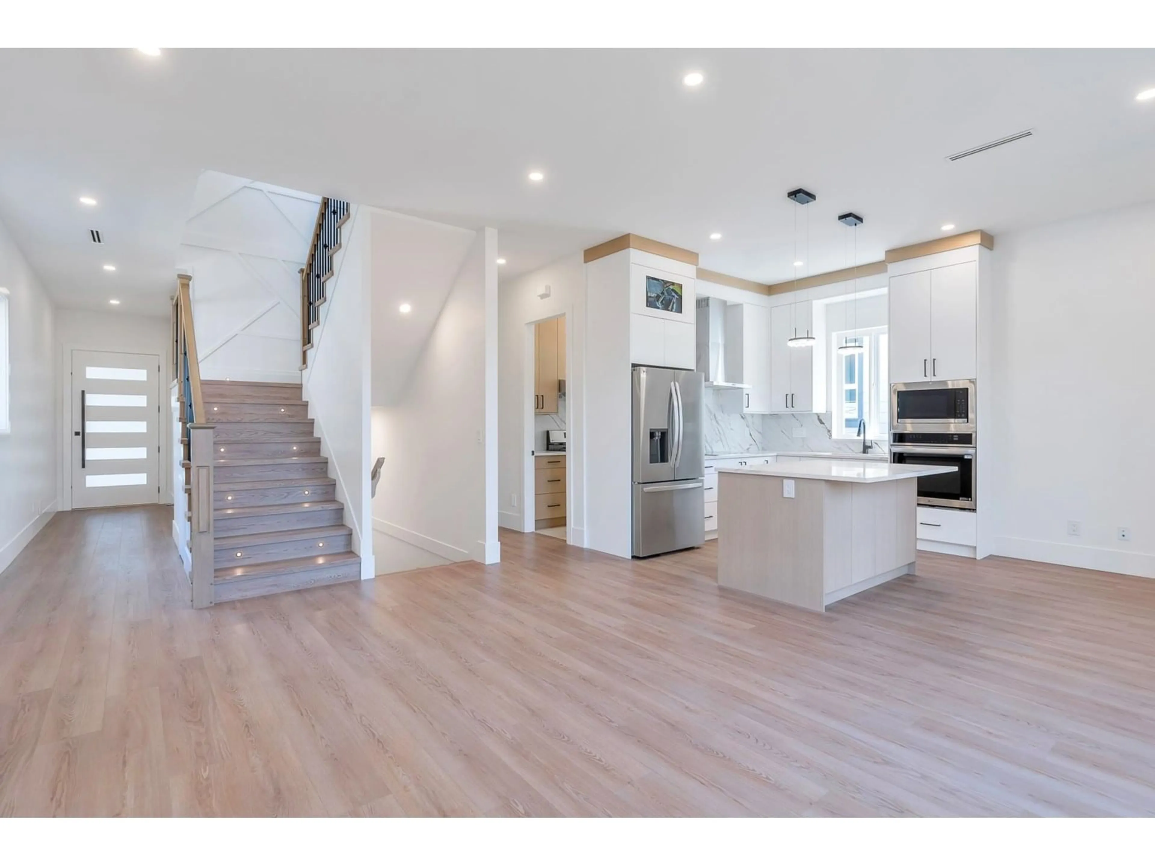 Open concept kitchen, unknown for 11733 85A, Delta British Columbia V4C2V7