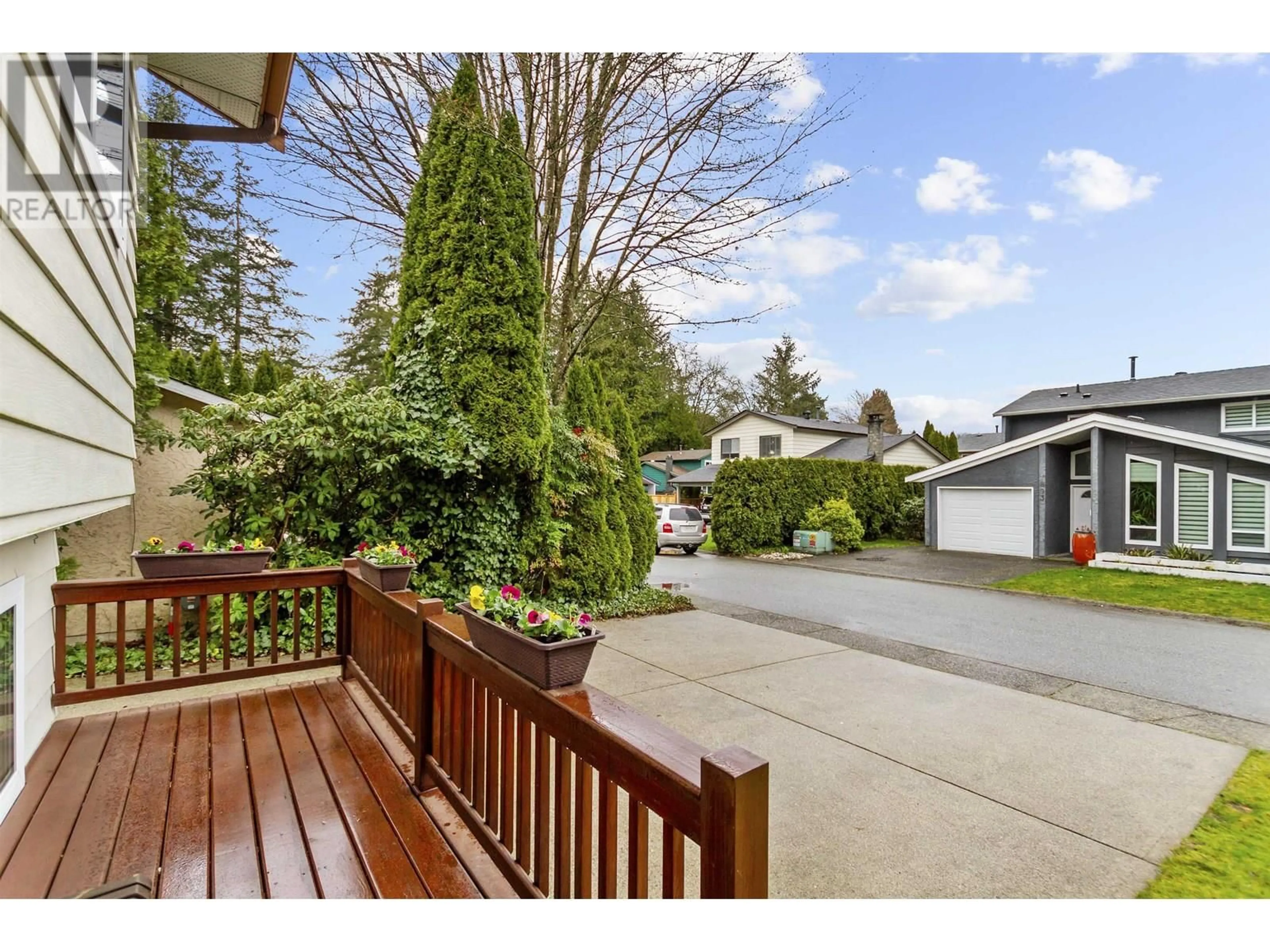 Patio, street for 1892 BLUFF WAY, Coquitlam British Columbia V3E1J2