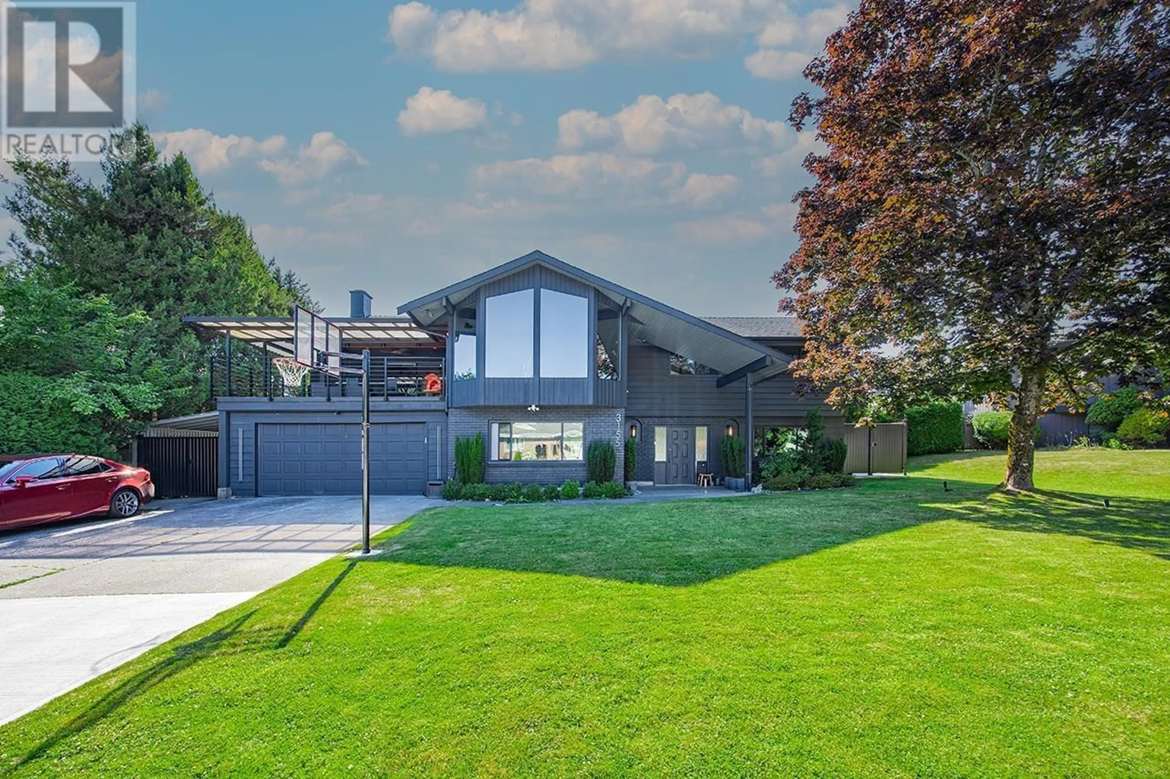 Home with vinyl exterior material, street for 3155 CARDINAL DRIVE, Burnaby British Columbia V5A2T5
