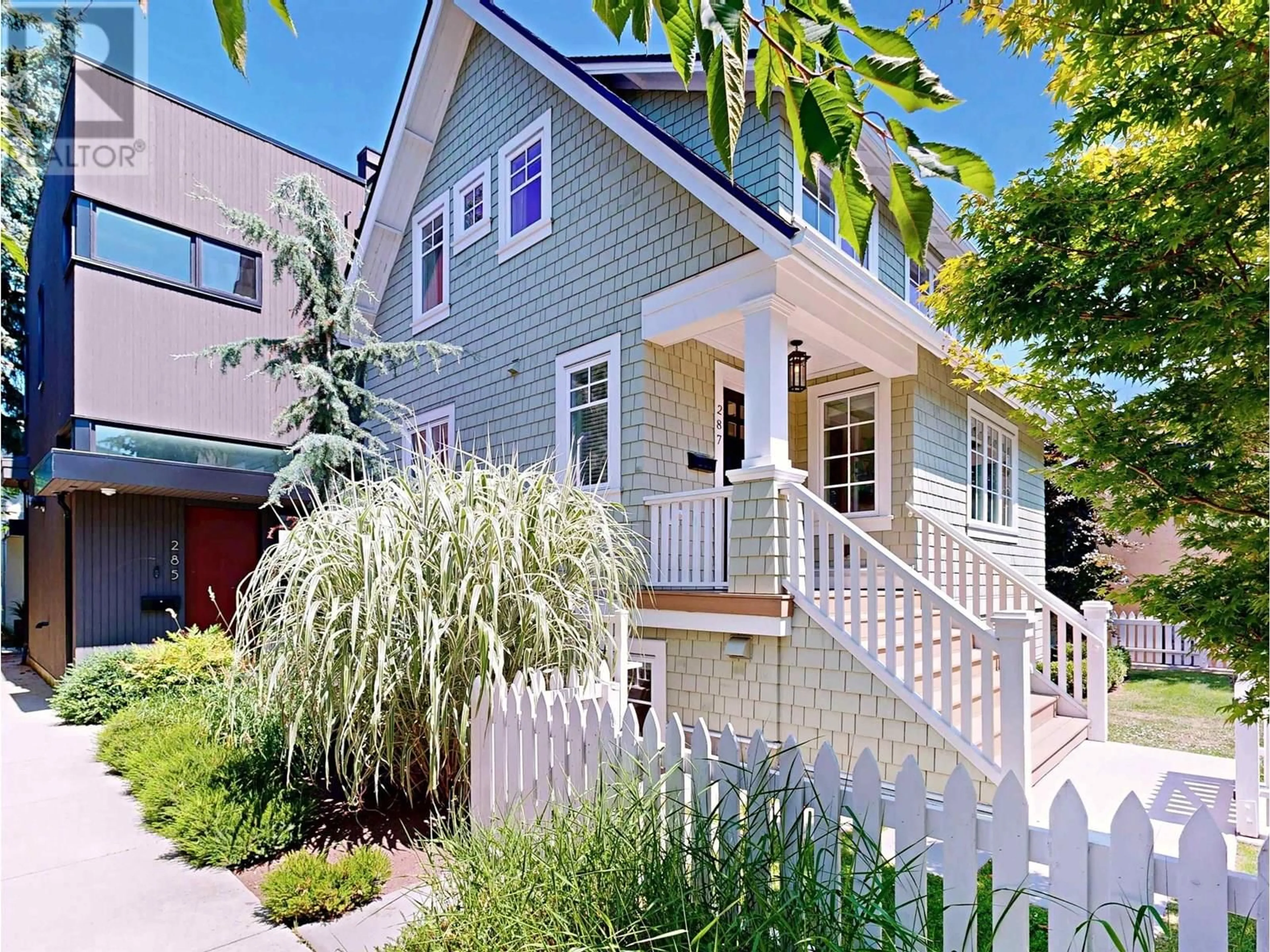Home with vinyl exterior material, street for 287 18TH AVENUE, Vancouver British Columbia V5V1E5