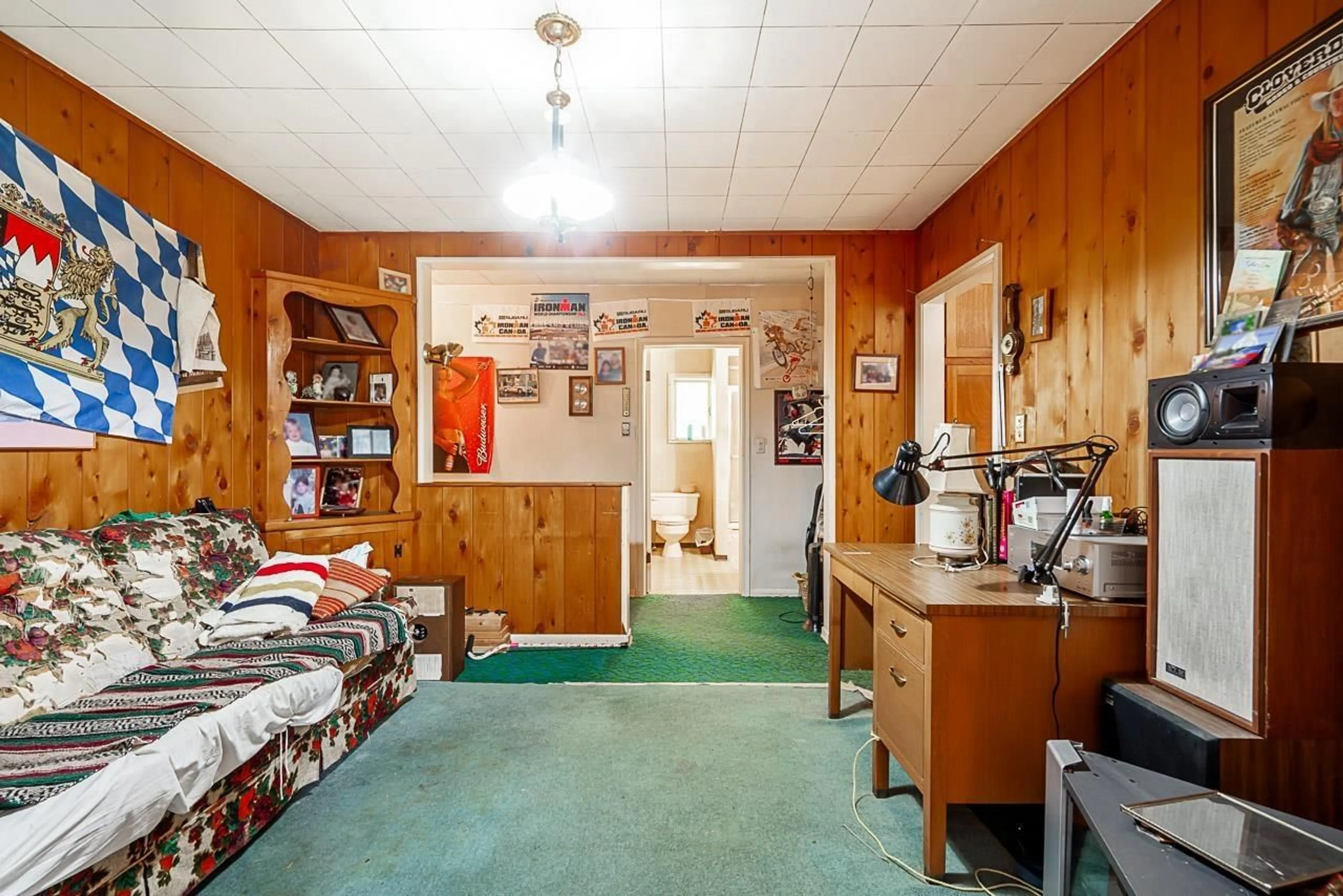 Indoor foyer for 6166 180, Surrey British Columbia V3J2P9