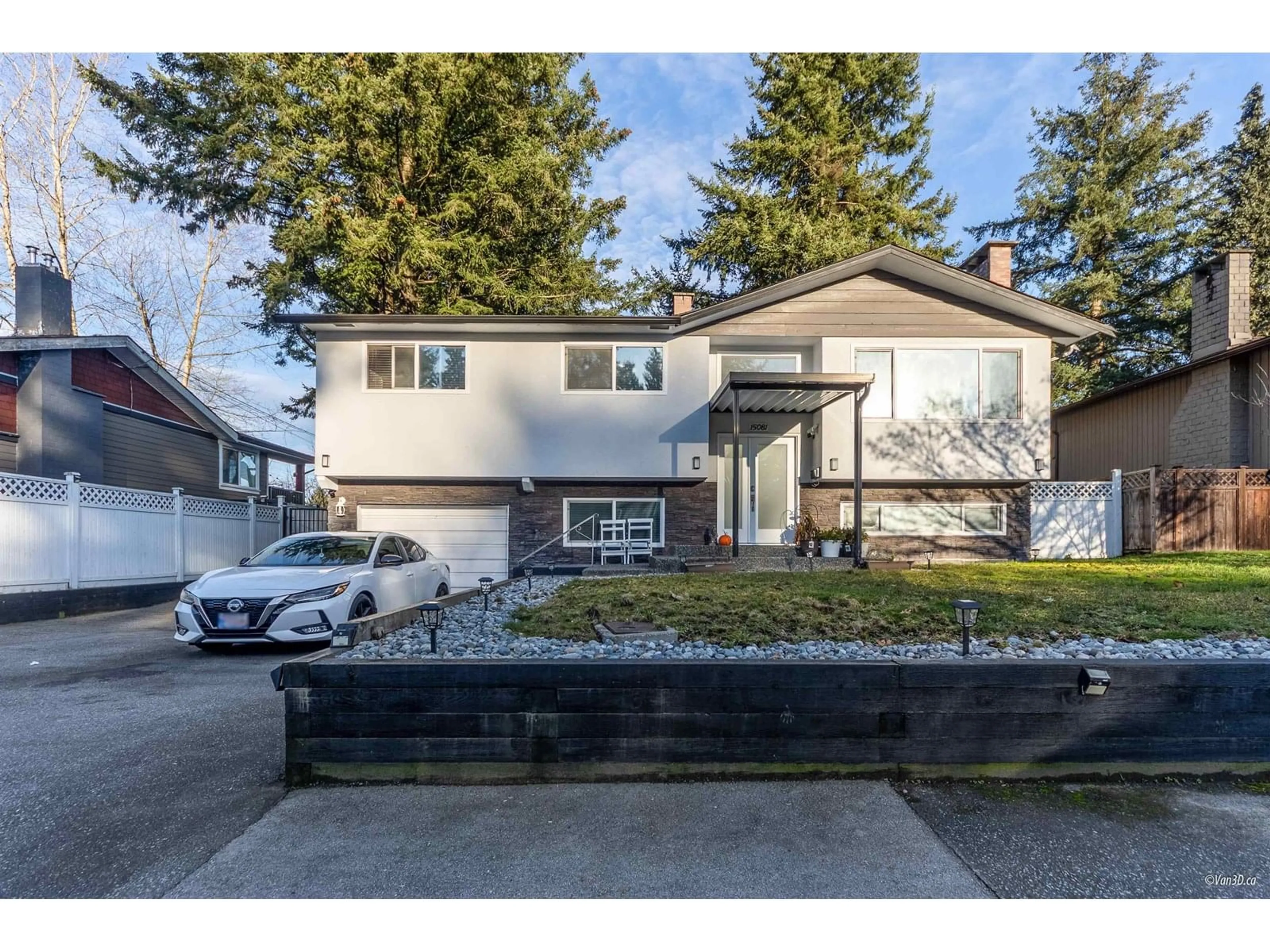 Home with vinyl exterior material, street for 15081 ROBIN, Surrey British Columbia V3R4X9