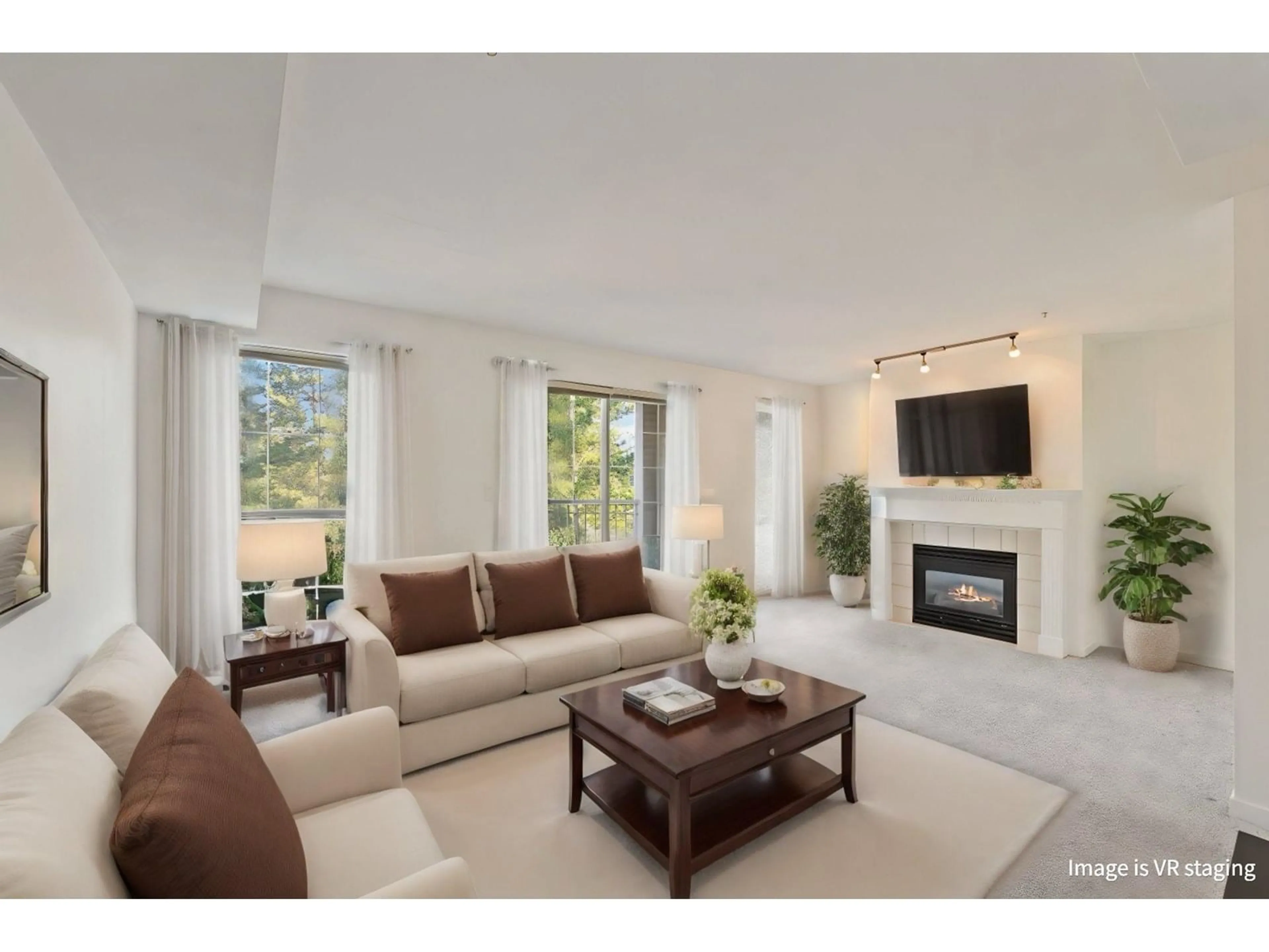 Living room with furniture, unknown for 304 - 15258 105, Surrey British Columbia V3R0W8