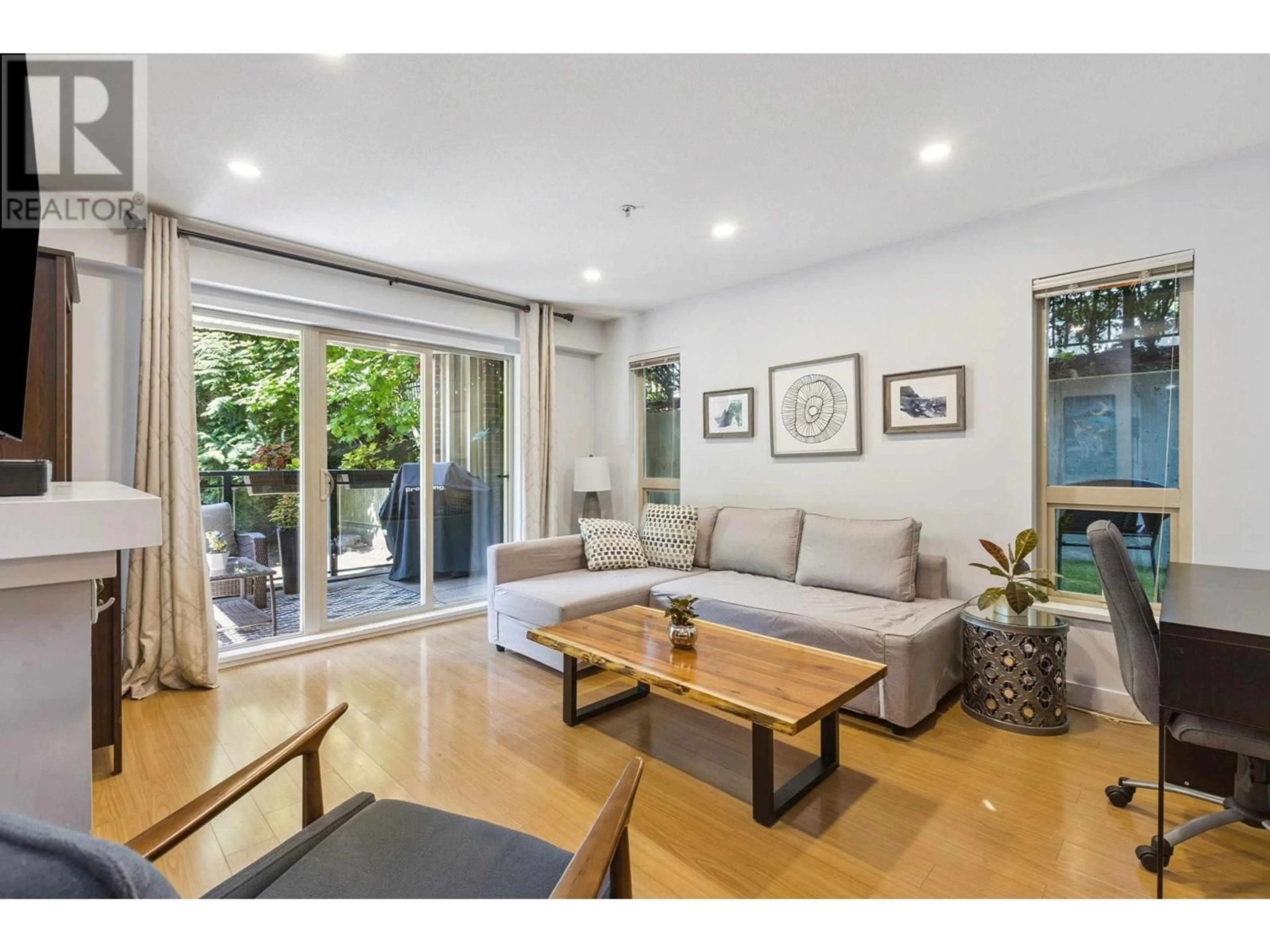 Living room with furniture, unknown for 227 - 1633 MACKAY AVENUE, North Vancouver British Columbia V7P0A2